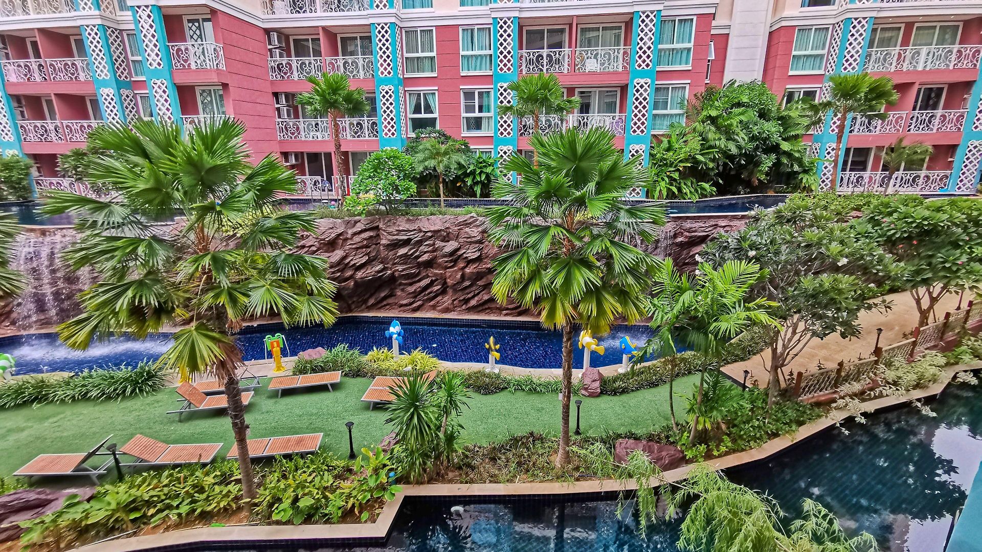 Grande Caribbean Pattaya โรงแรม