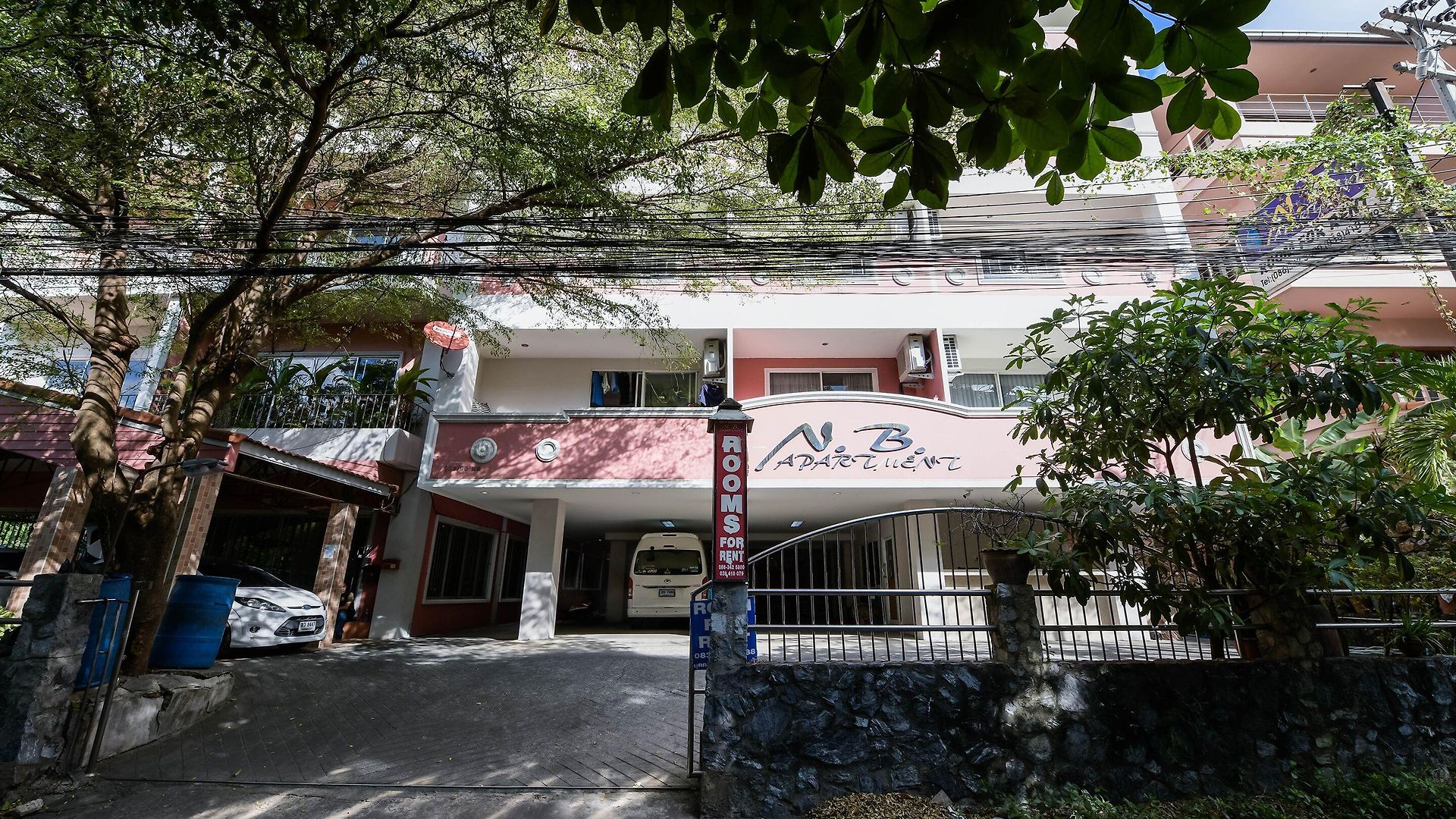 โรงแรม Oyo 438 24