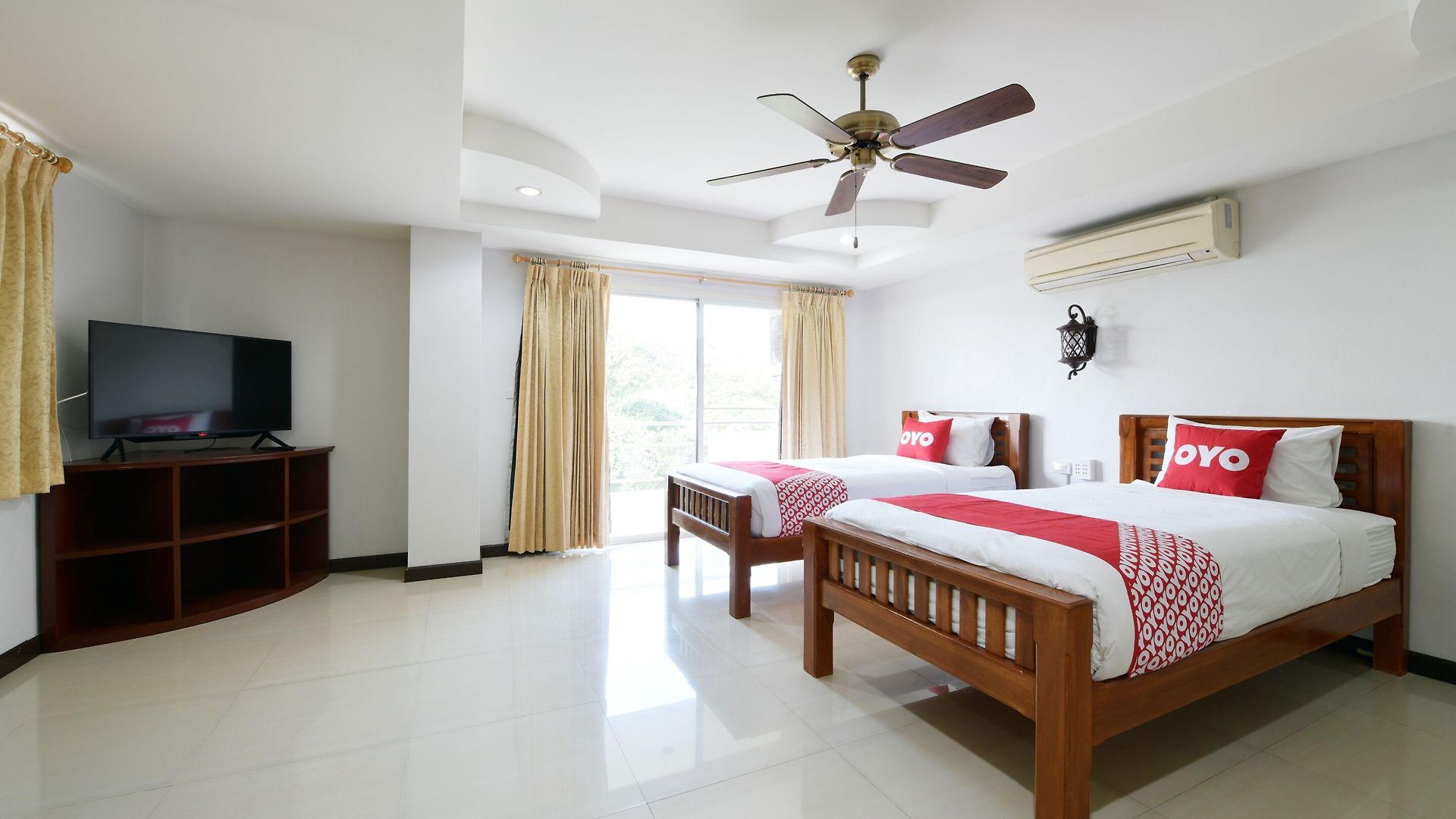 Oyo 438 24 Hotel
