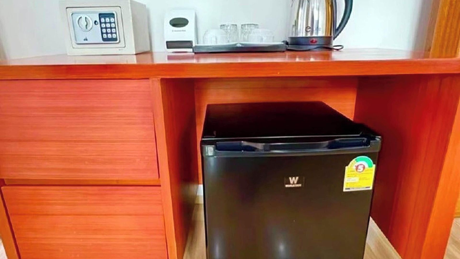 Hotel The 3*