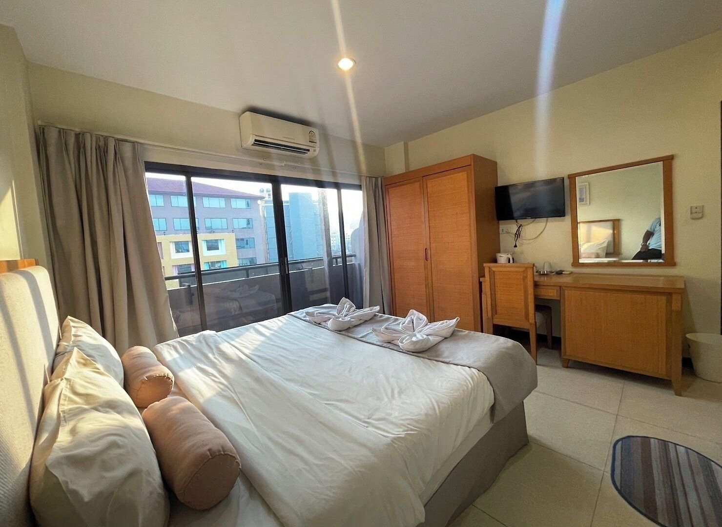 โรงแรม Babylon 3*
