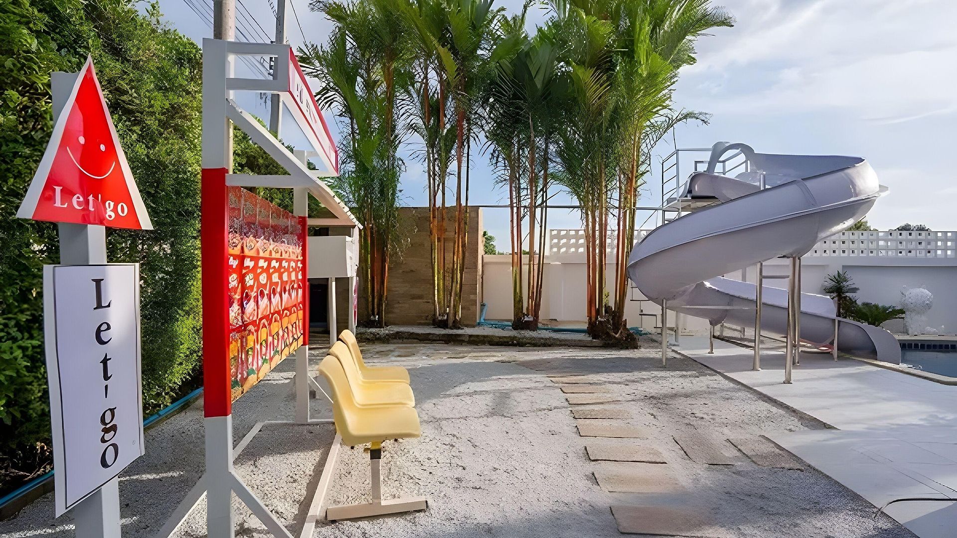 โรงแรม Platinum Pool *