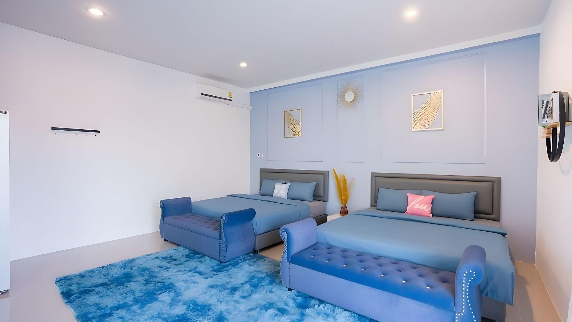 โรงแรม Platinum Pool