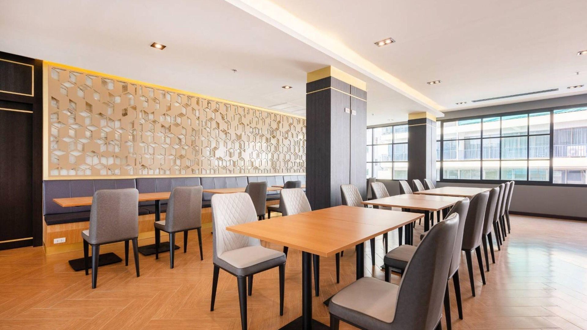 Lewit Pattaya, A Member Of Radisson Individuals โรงแรม