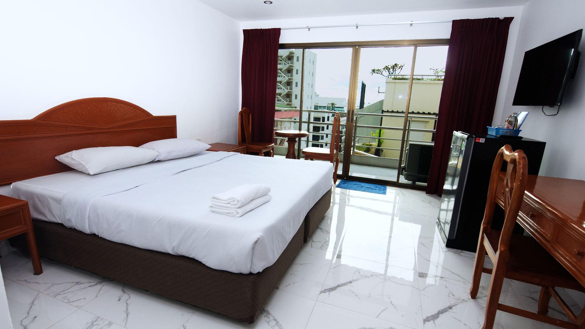 Highfive โรงแรม Pattaya