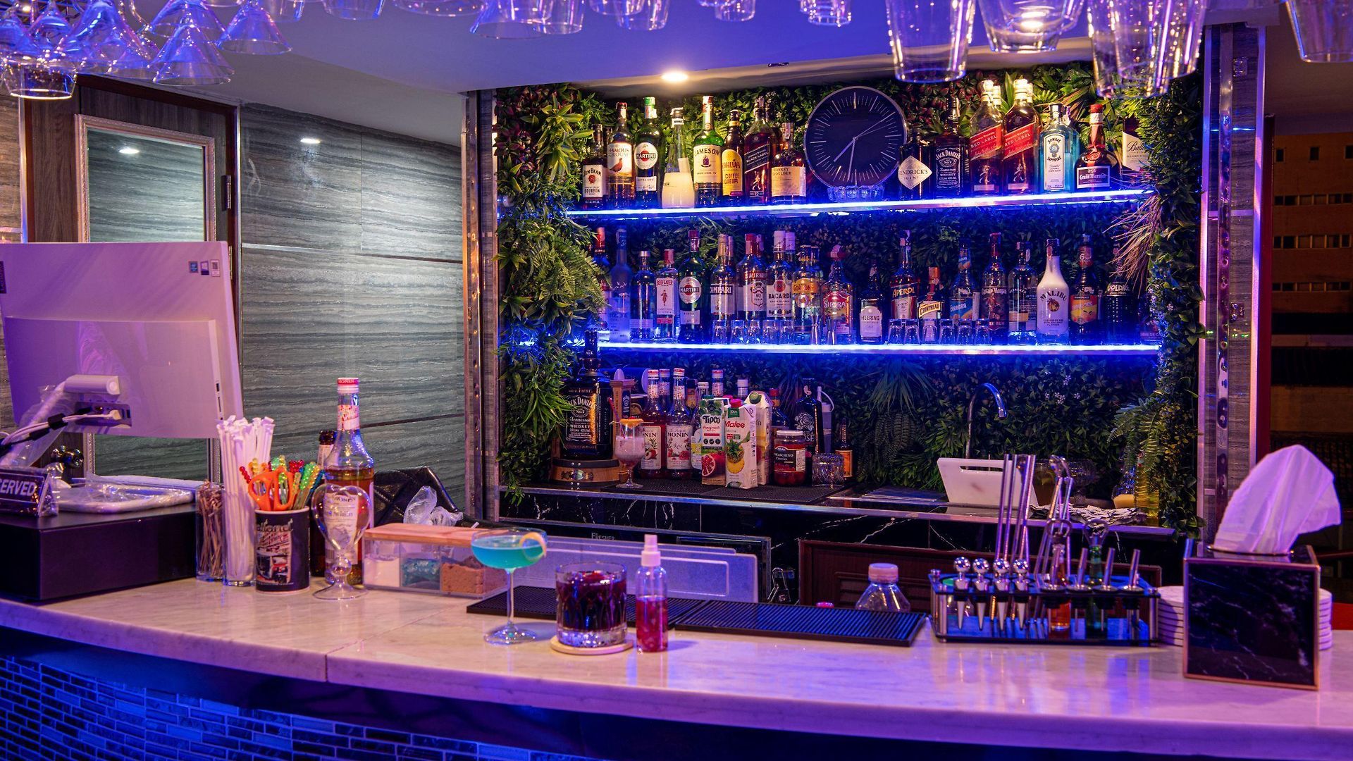 โรงแรม The Globe Hotel, Bar & Restaurant