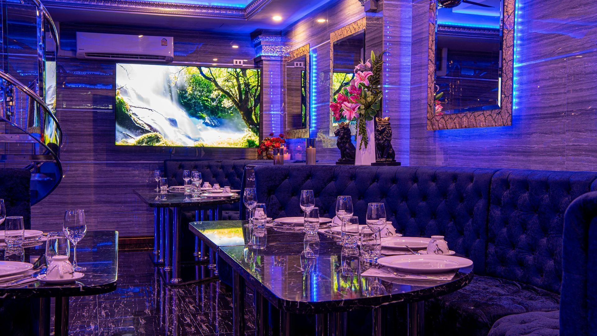 โรงแรม The Globe Hotel, Bar & Restaurant Pattaya