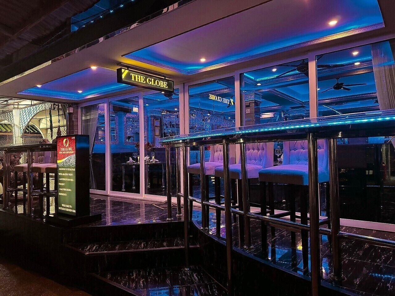 The Globe Hotel, Bar & Restaurant Pattaya