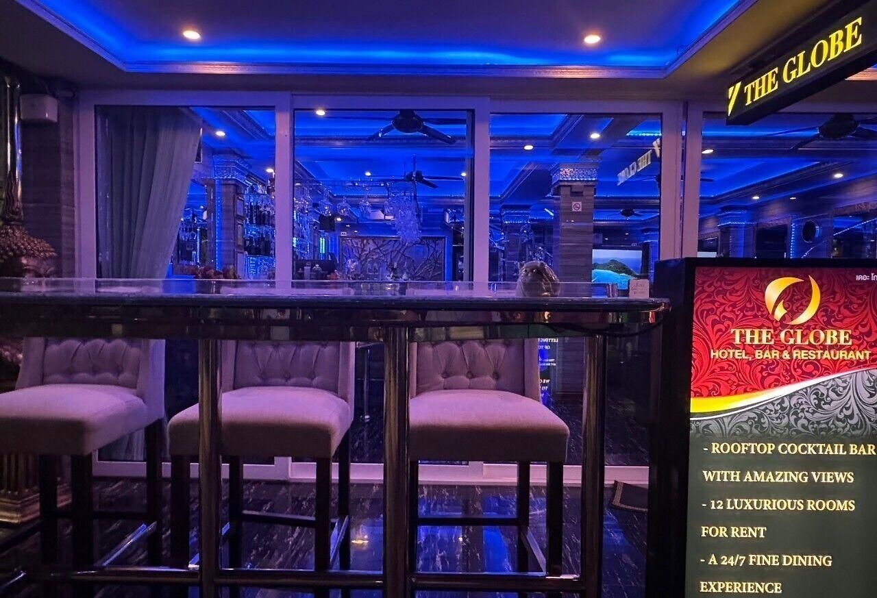 โรงแรม The Globe Hotel, Bar & Restaurant