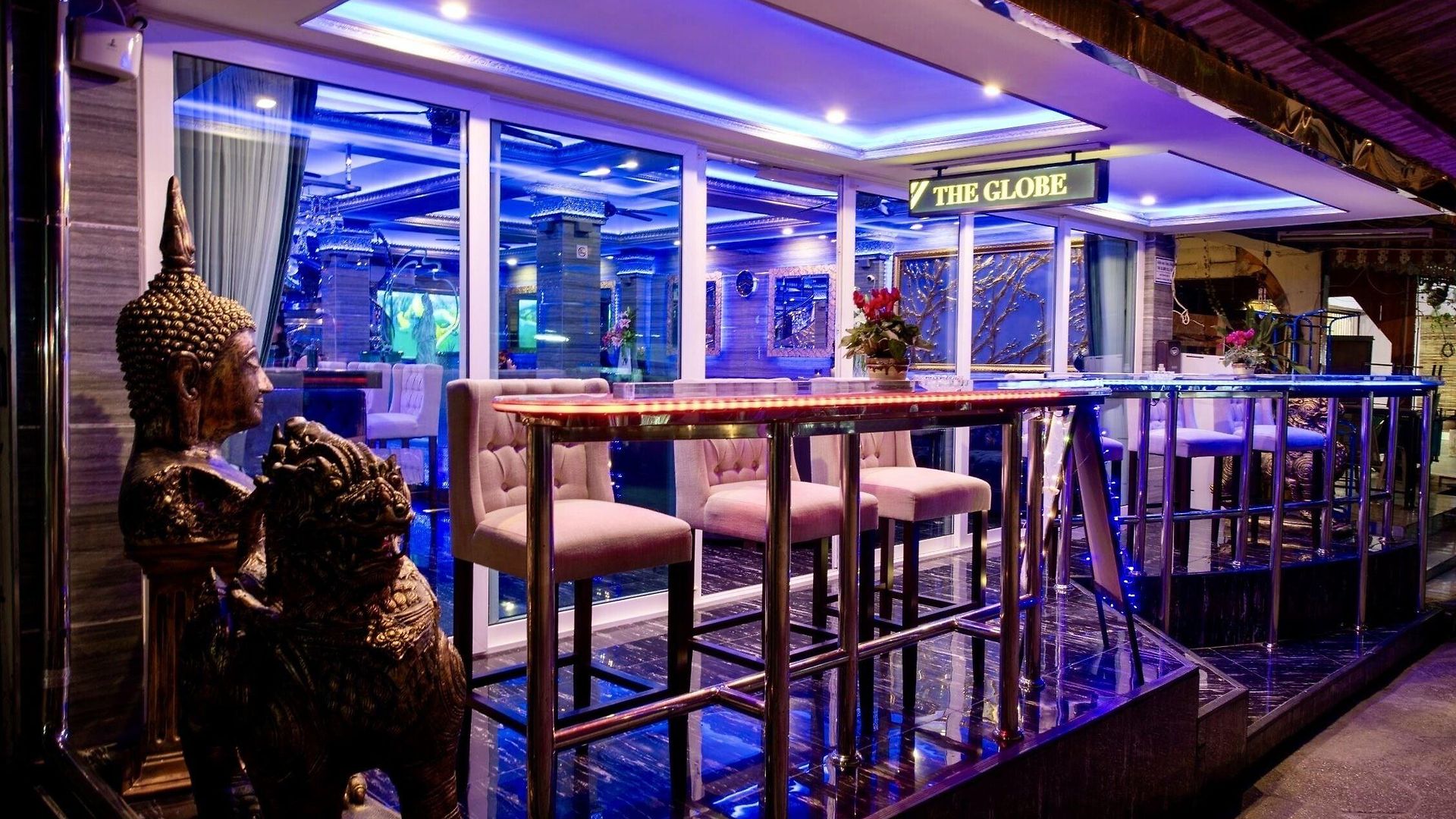 The Globe Hotel, Bar & Restaurant