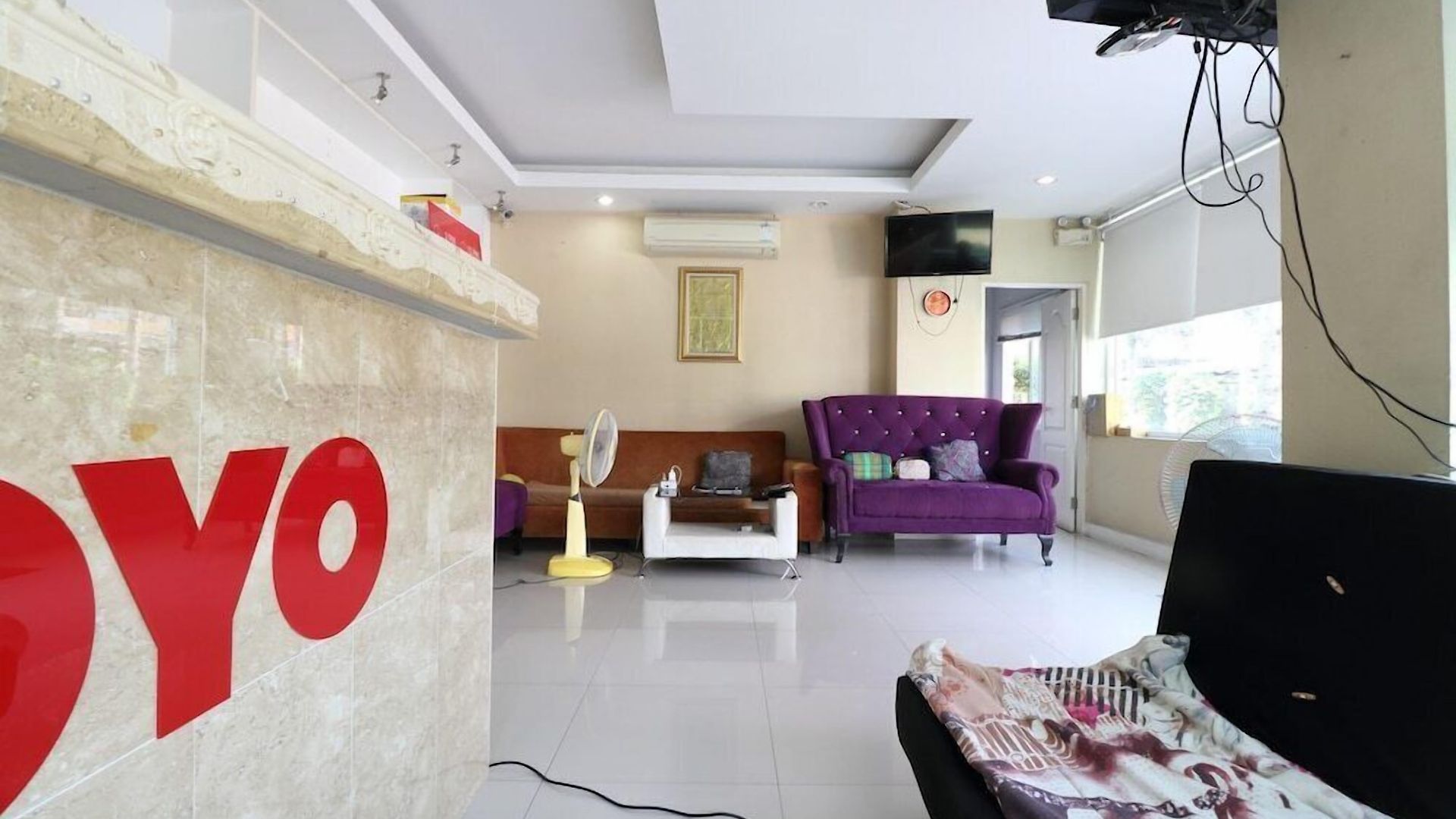 โอโย 75389 แพนโดร่า เฮาส์ โรงแรม Pattaya