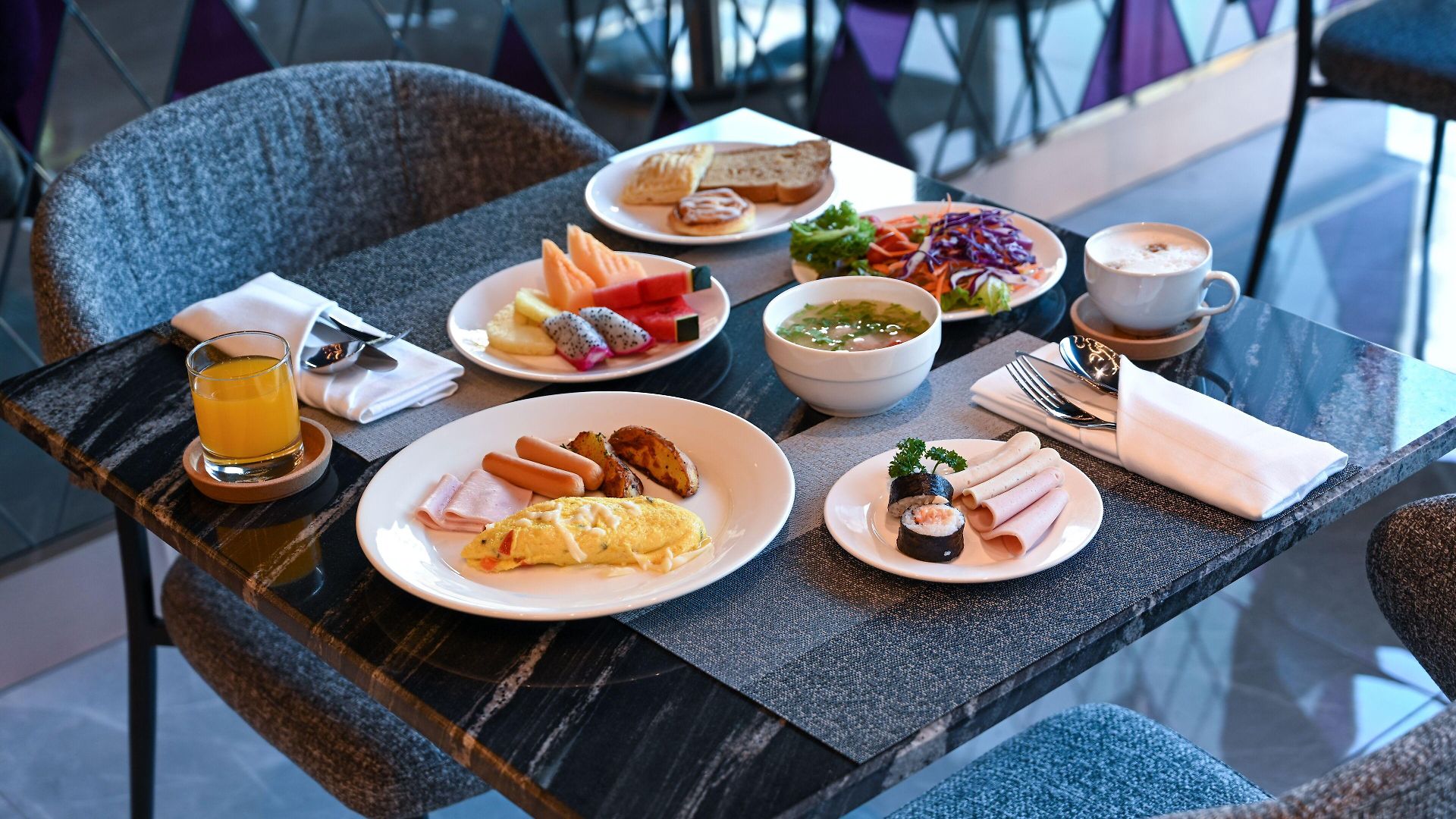 โรงแรม Amethyst 4*
