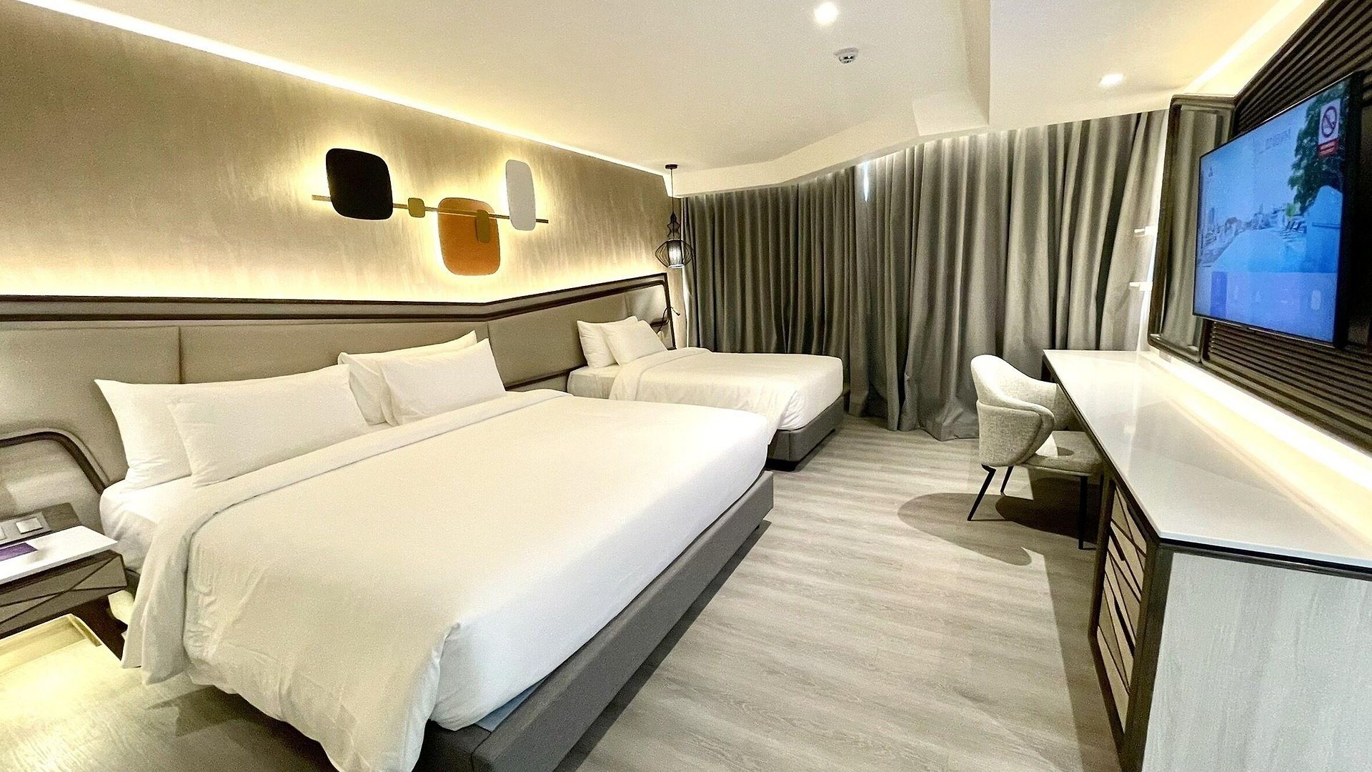 โรงแรม Amethyst