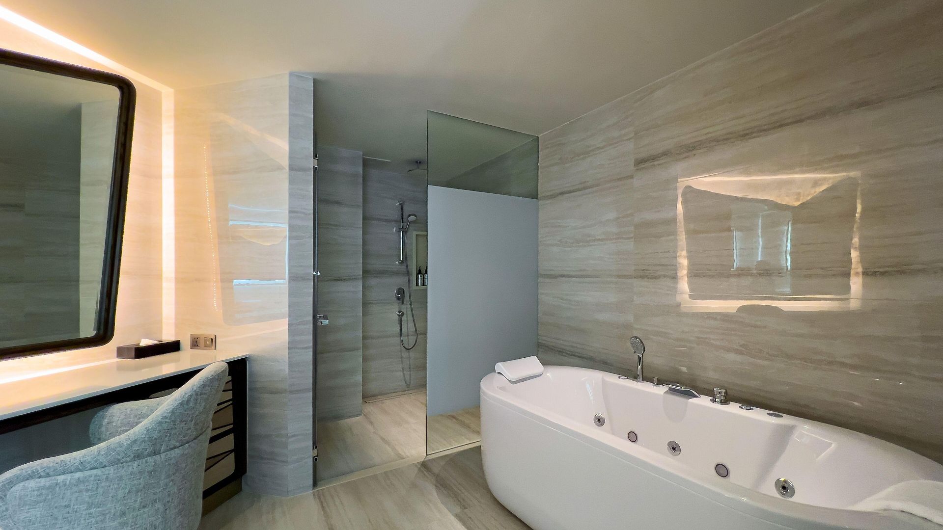 โรงแรม Amethyst Pattaya