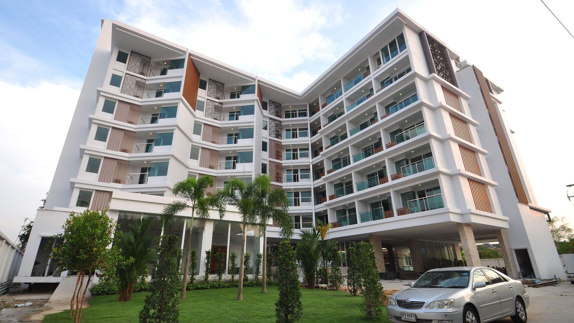 โรงแรม Vareena Palace