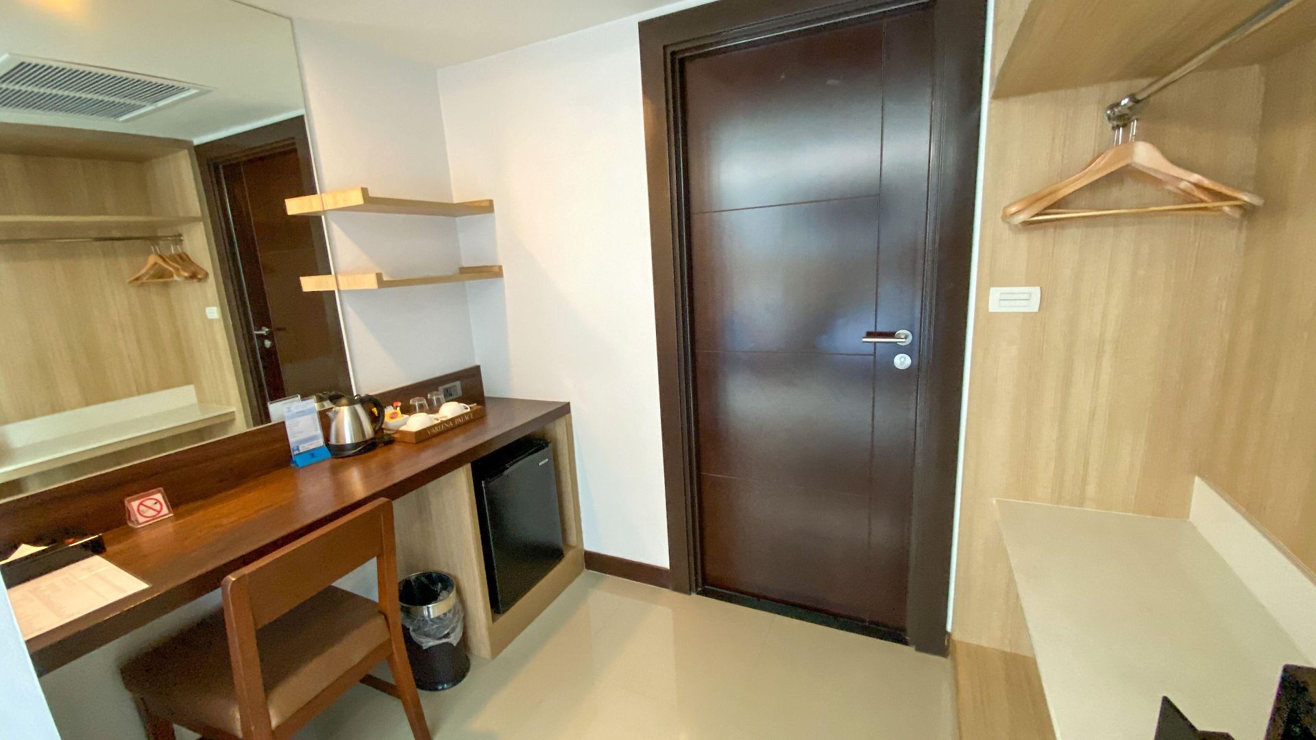 โรงแรม Vareena Palace Pattaya