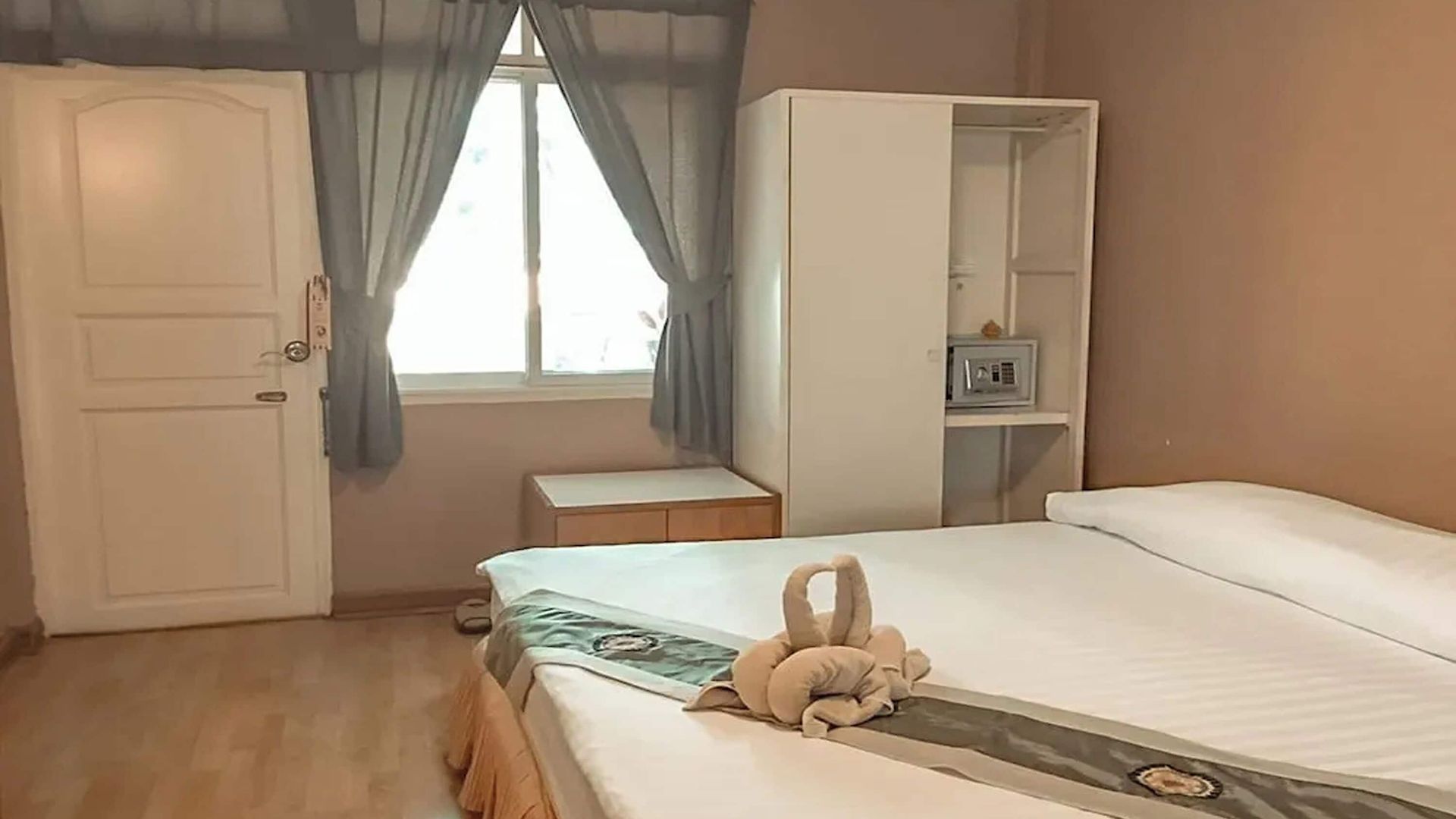 โรงแรม Safari Riviera
