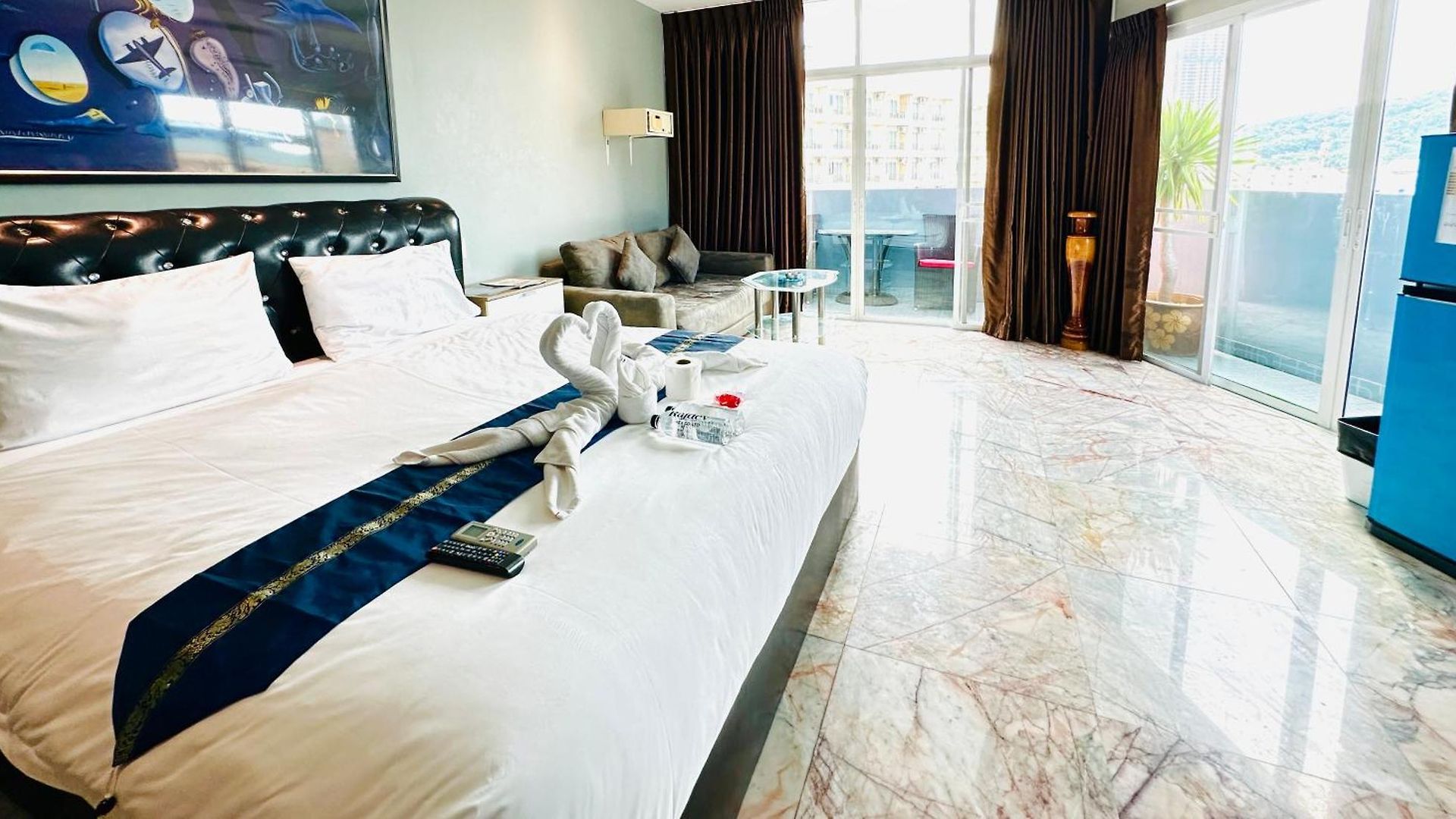 Koenig โรงแรม