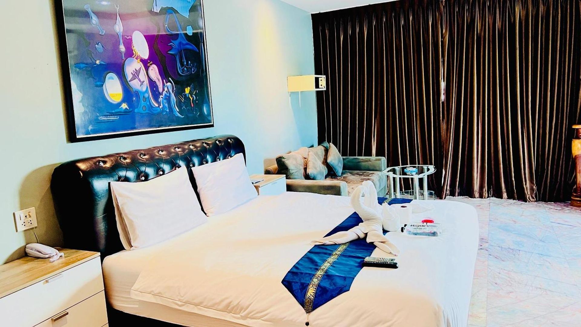 Koenig โรงแรม