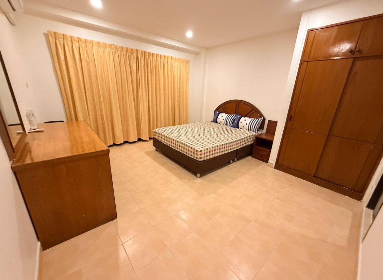 Jasmine Soi Buakhao Apartment