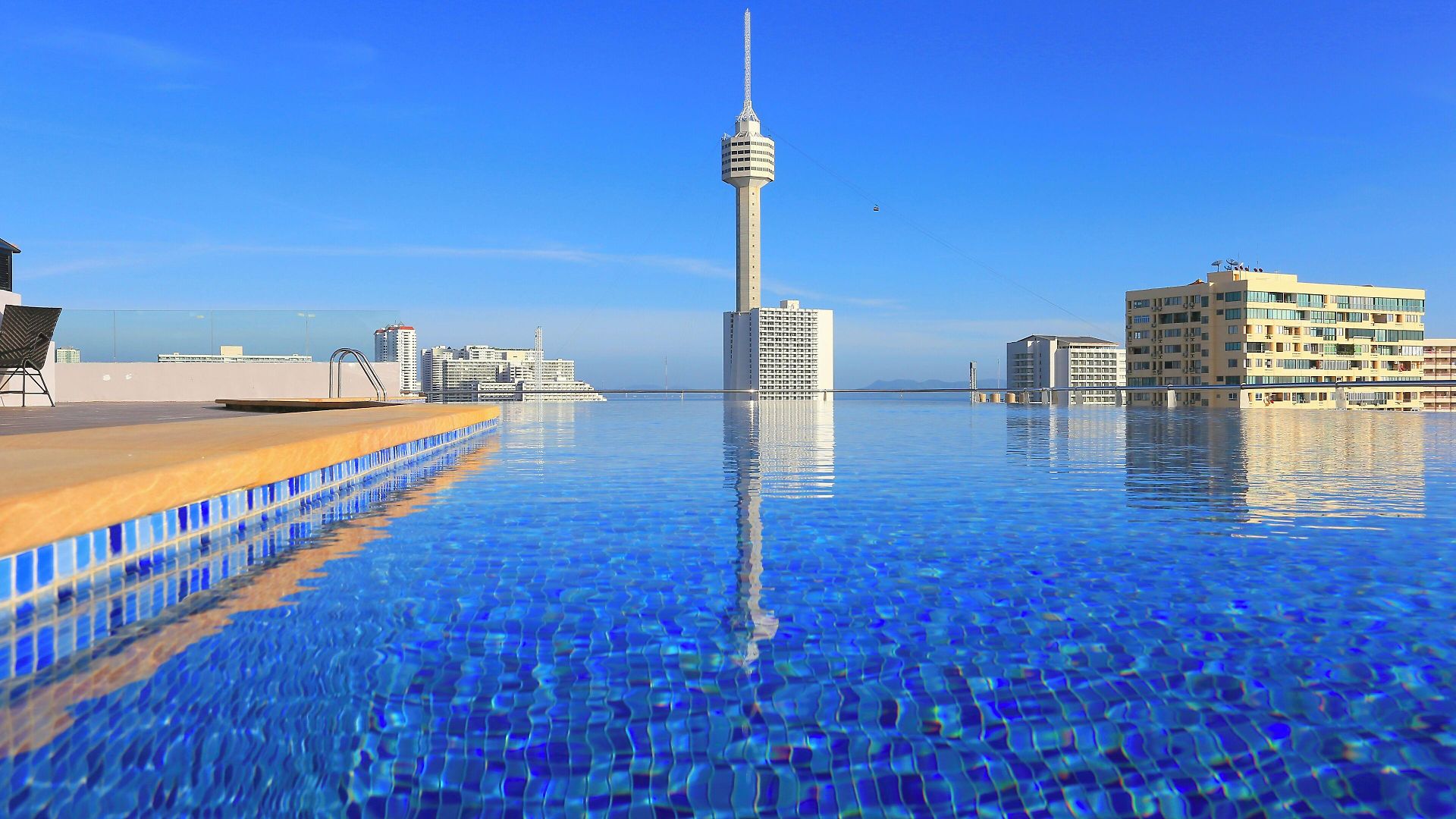 Sirin Exclusive And โรงแรม Pattaya