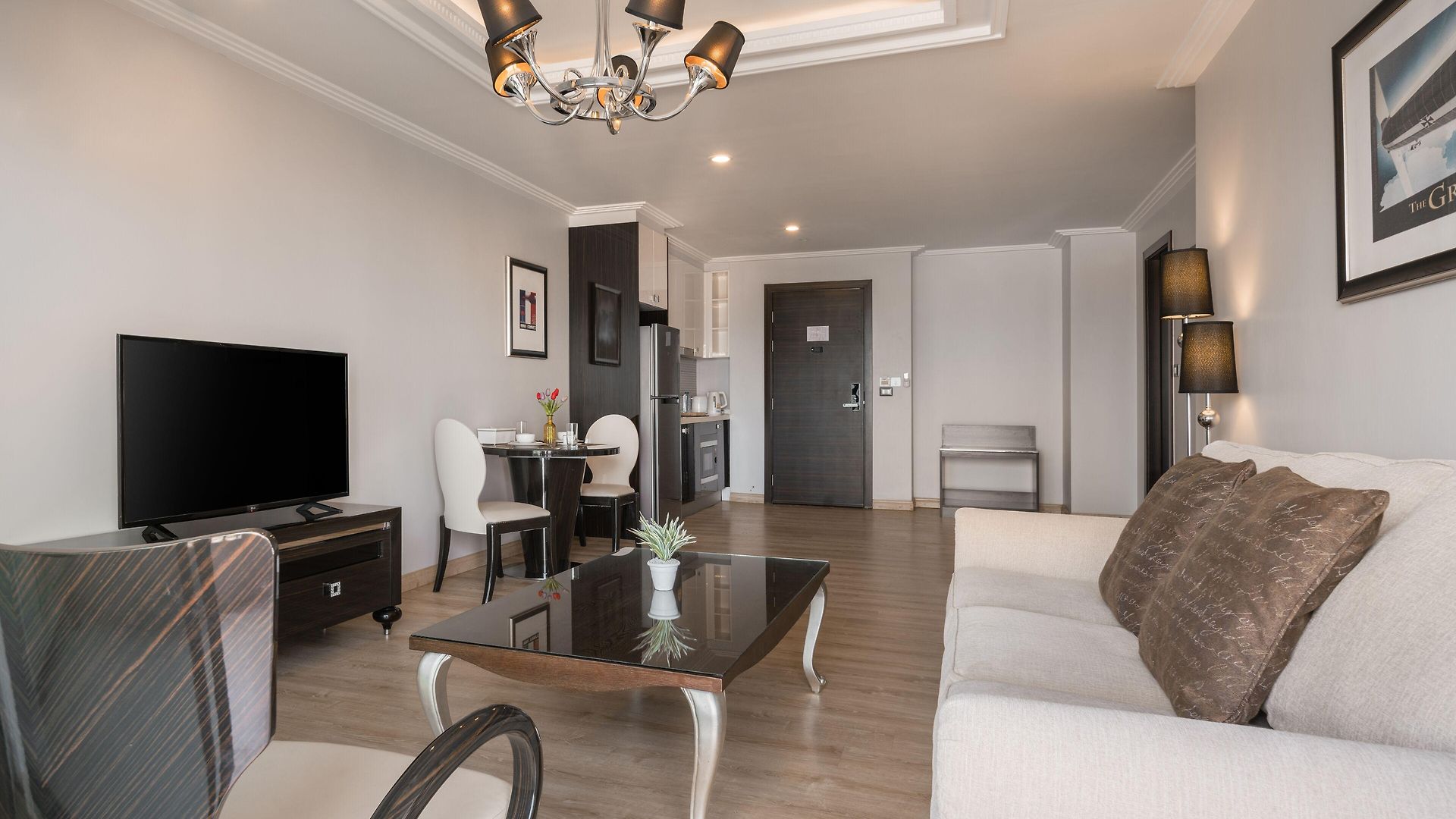 โรงแรม Sirin Exclusive And
