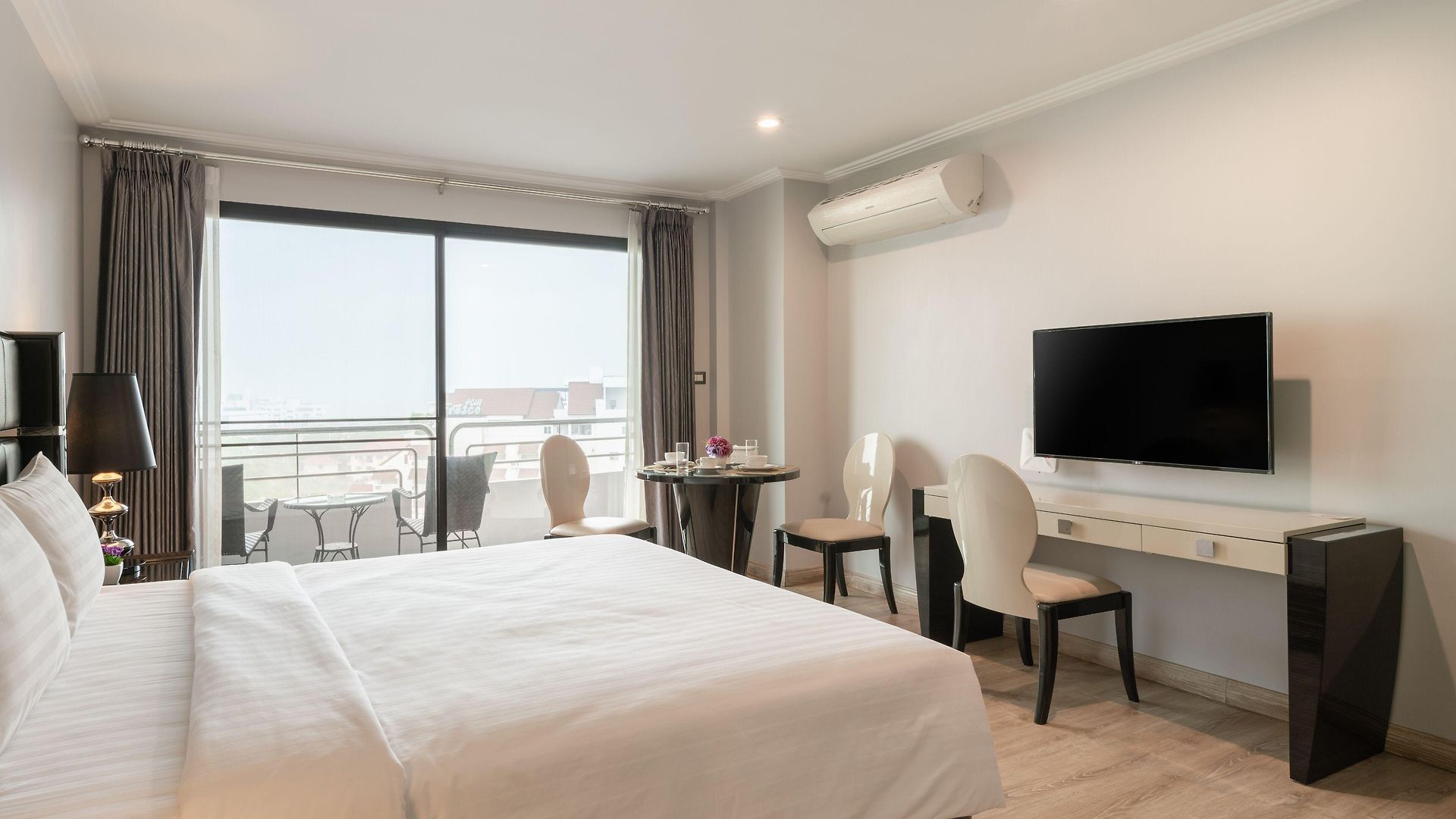 โรงแรม Sirin Exclusive And Pattaya