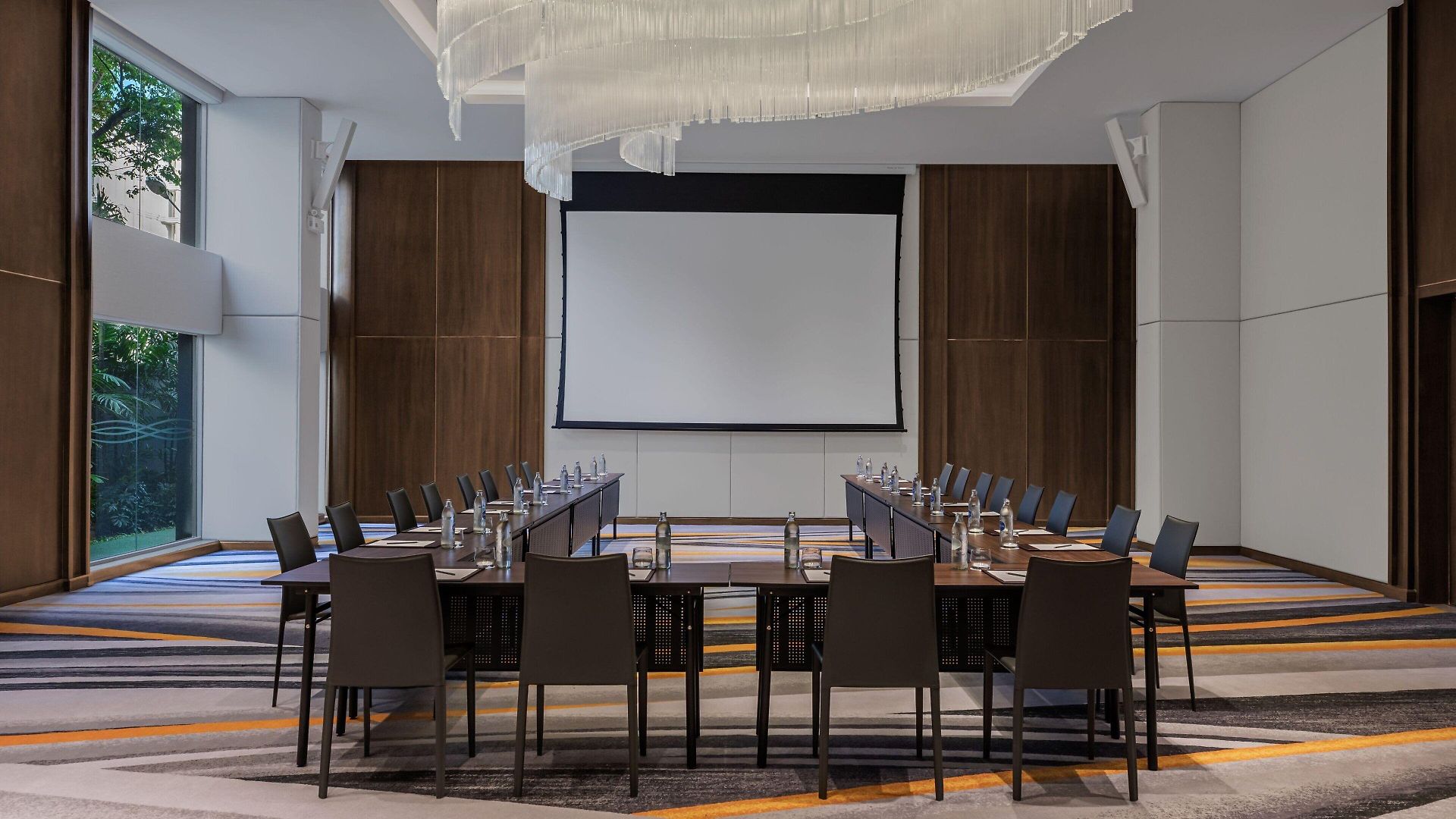 Courtyard By Marriott North