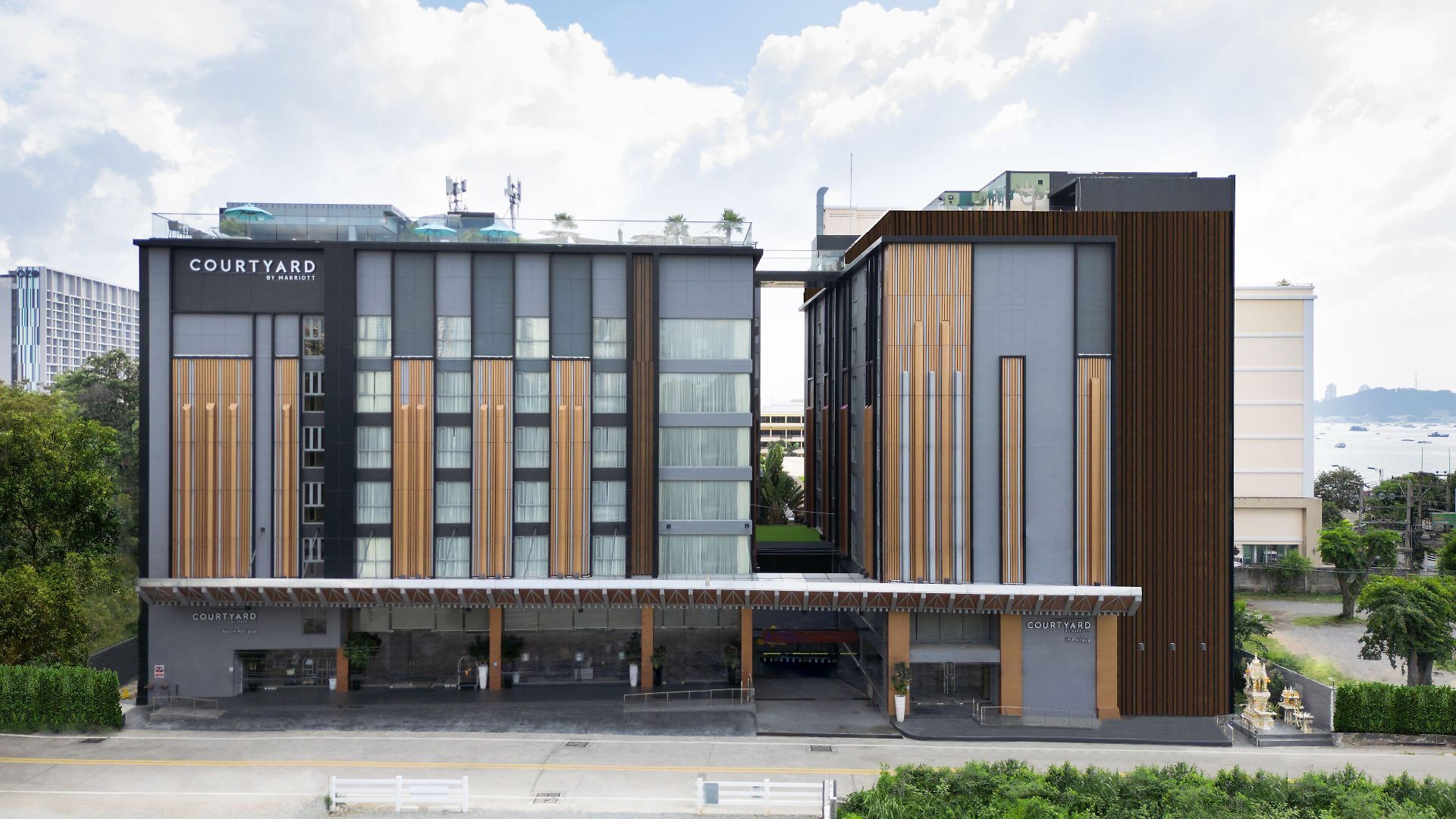 Courtyard By Marriott North Hotel