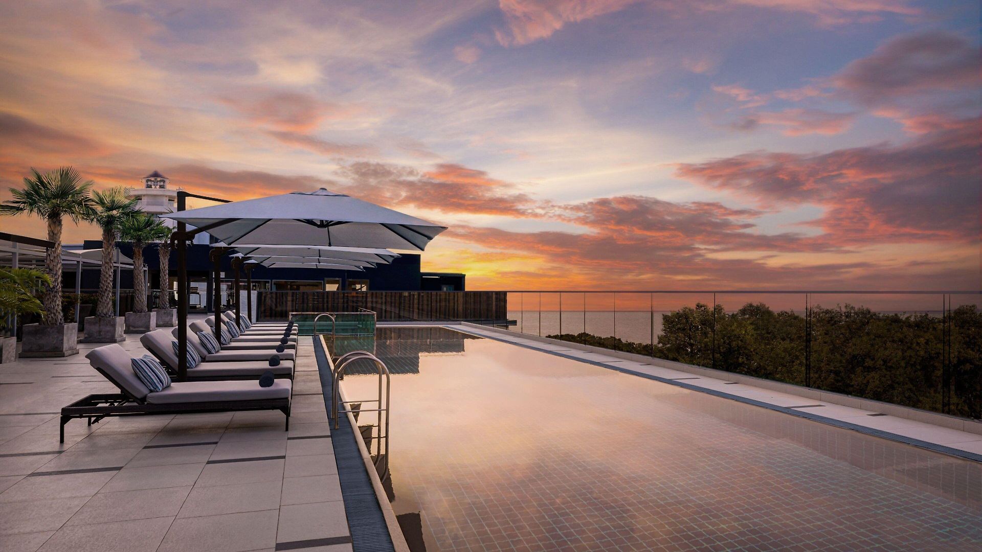 Courtyard By Marriott North 5*