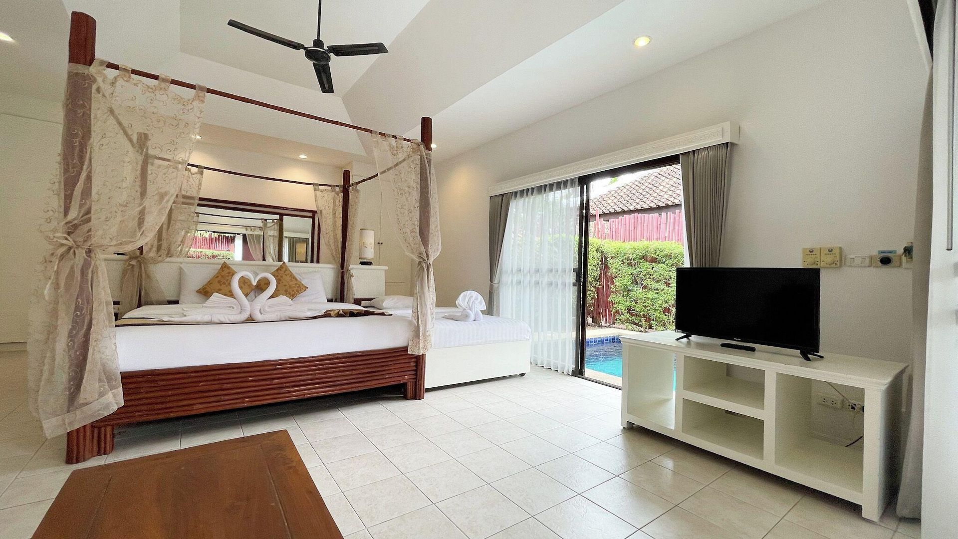 Raya Private Pool *
