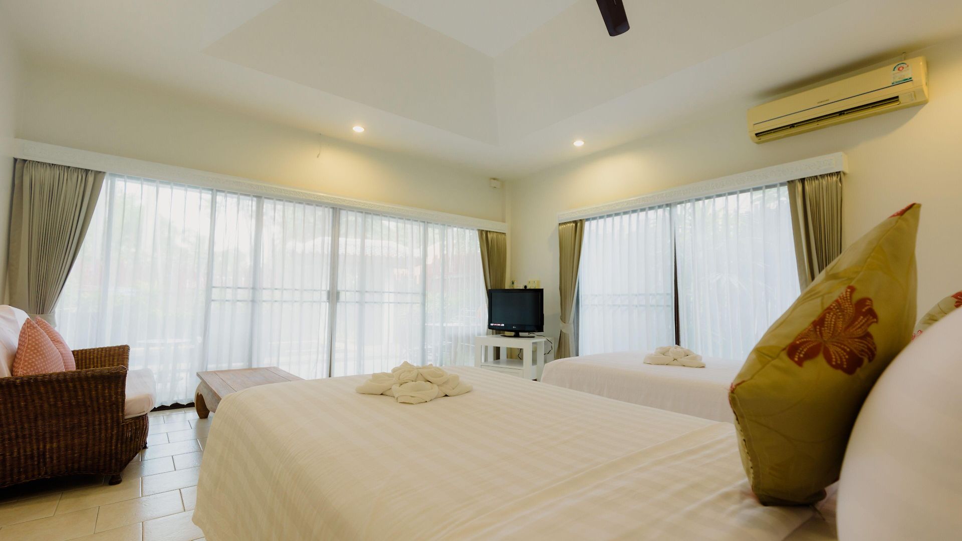โรงแรม Raya Private Pool Pattaya