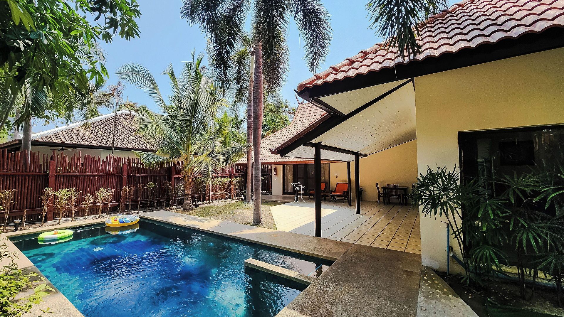 Raya Private Pool โรงแรม
