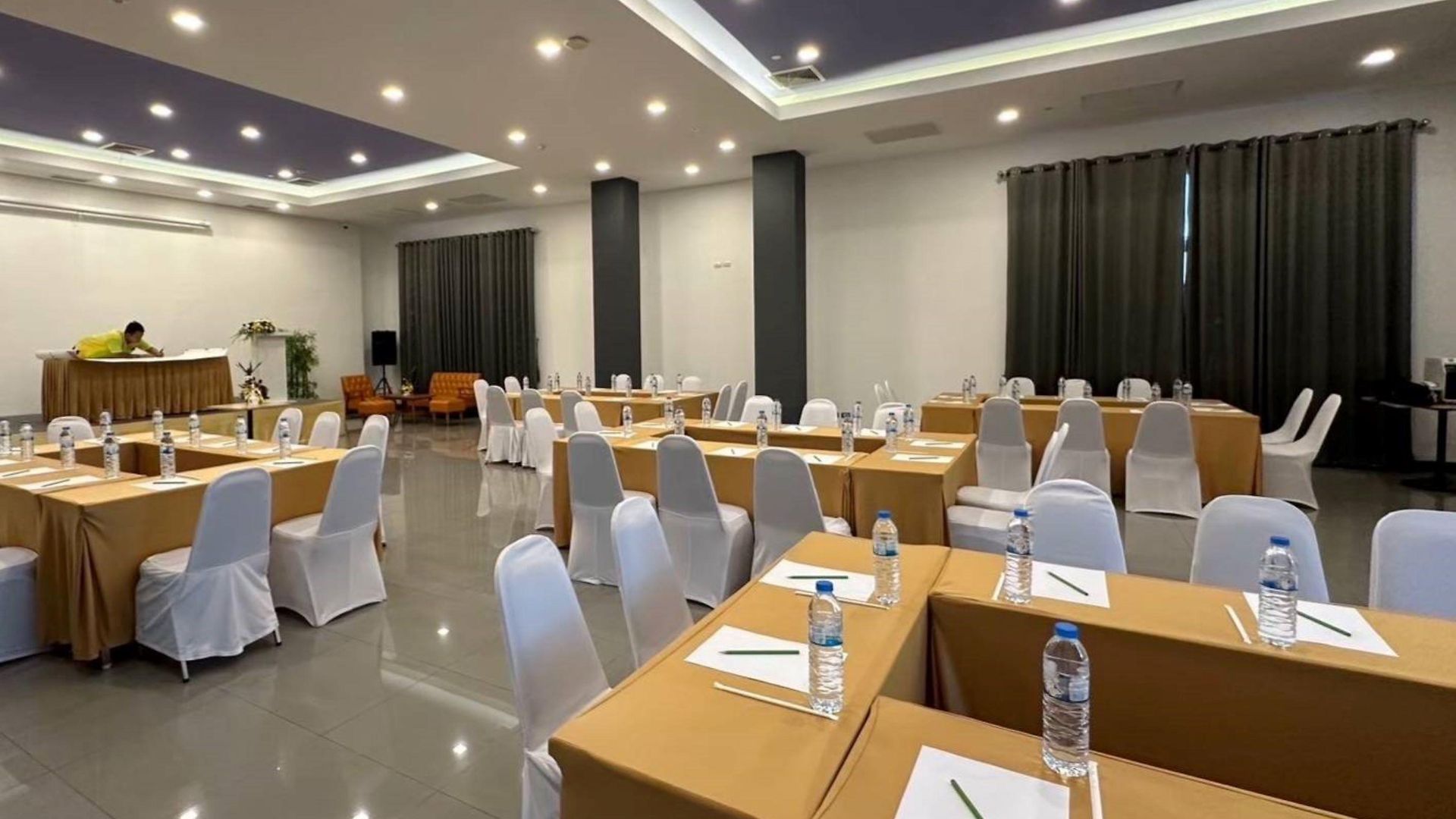 Hotel Arthitaya Nature & Lakkhana Poolside