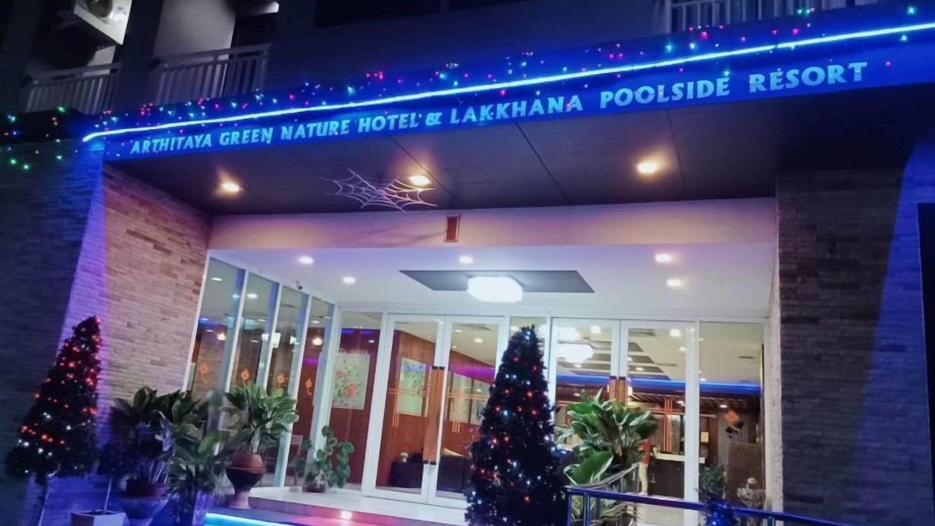 Arthitaya Nature & Lakkhana Poolside Pattaya