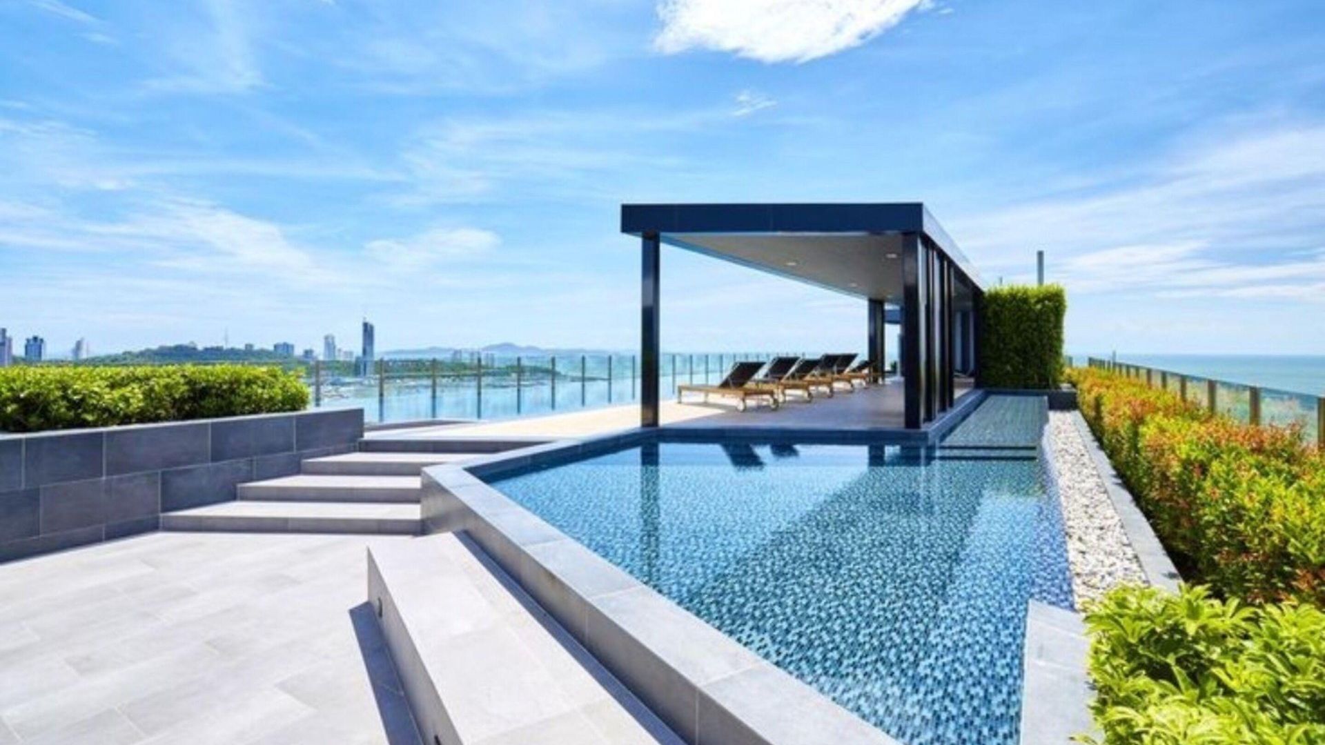 The Base By Mickey Pattaya