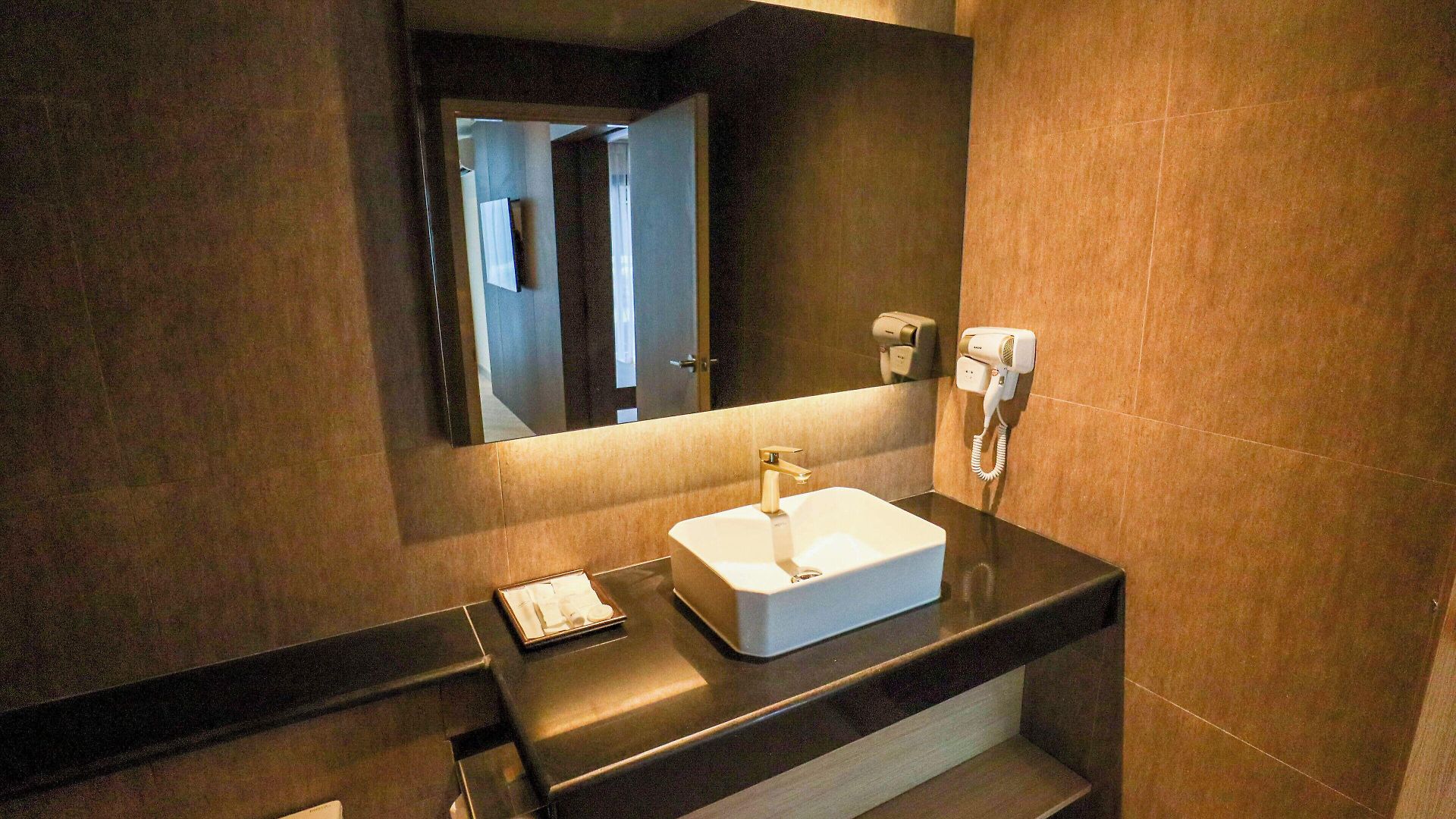 The One Cozy Living 4*