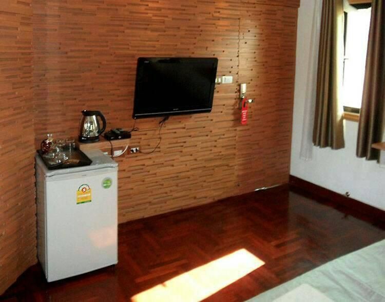 โรงแรม Dolphinplace
