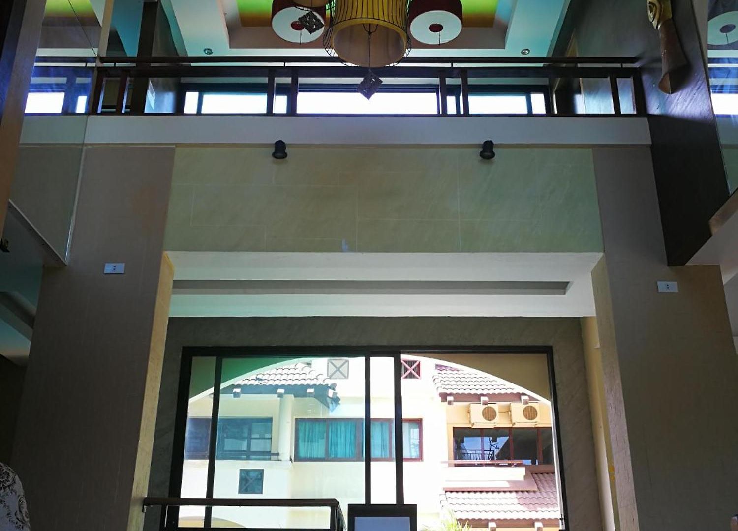 Dolphinplace โรงแรม Pattaya
