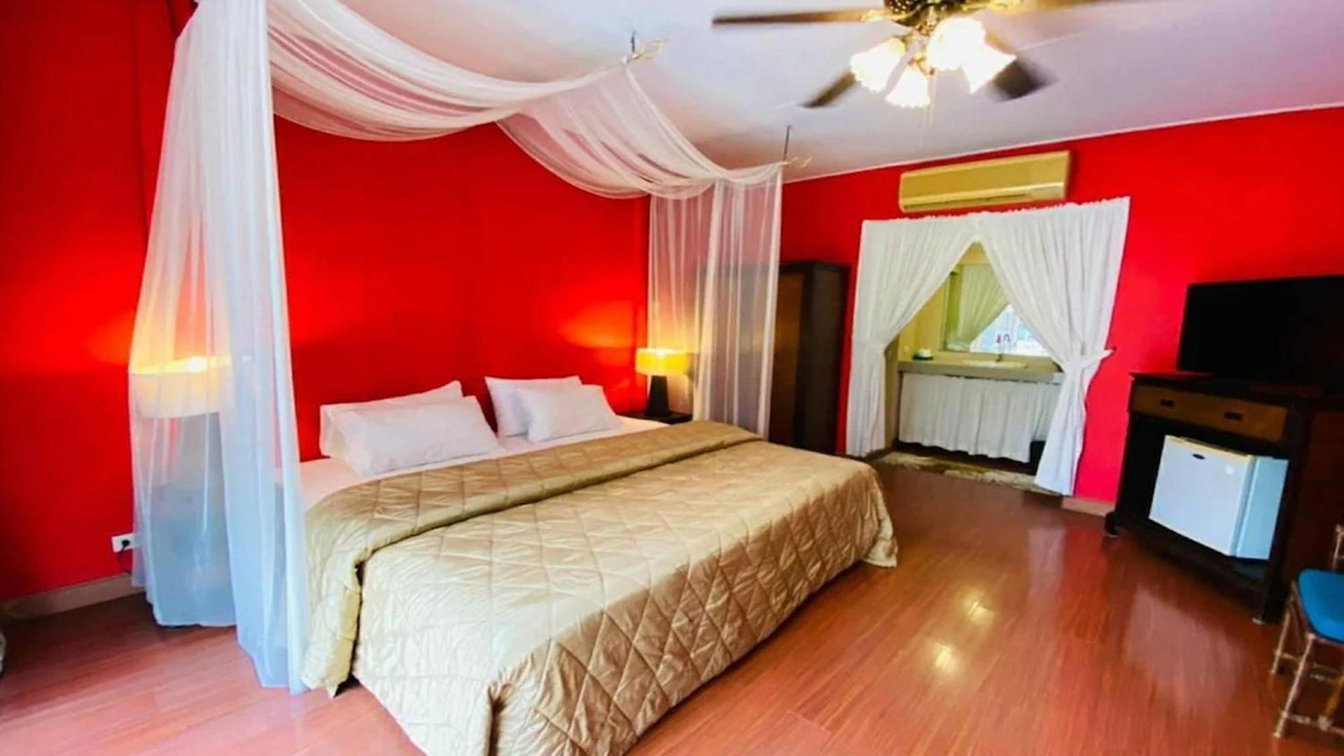 โรงแรม Safari Riviera Pattaya