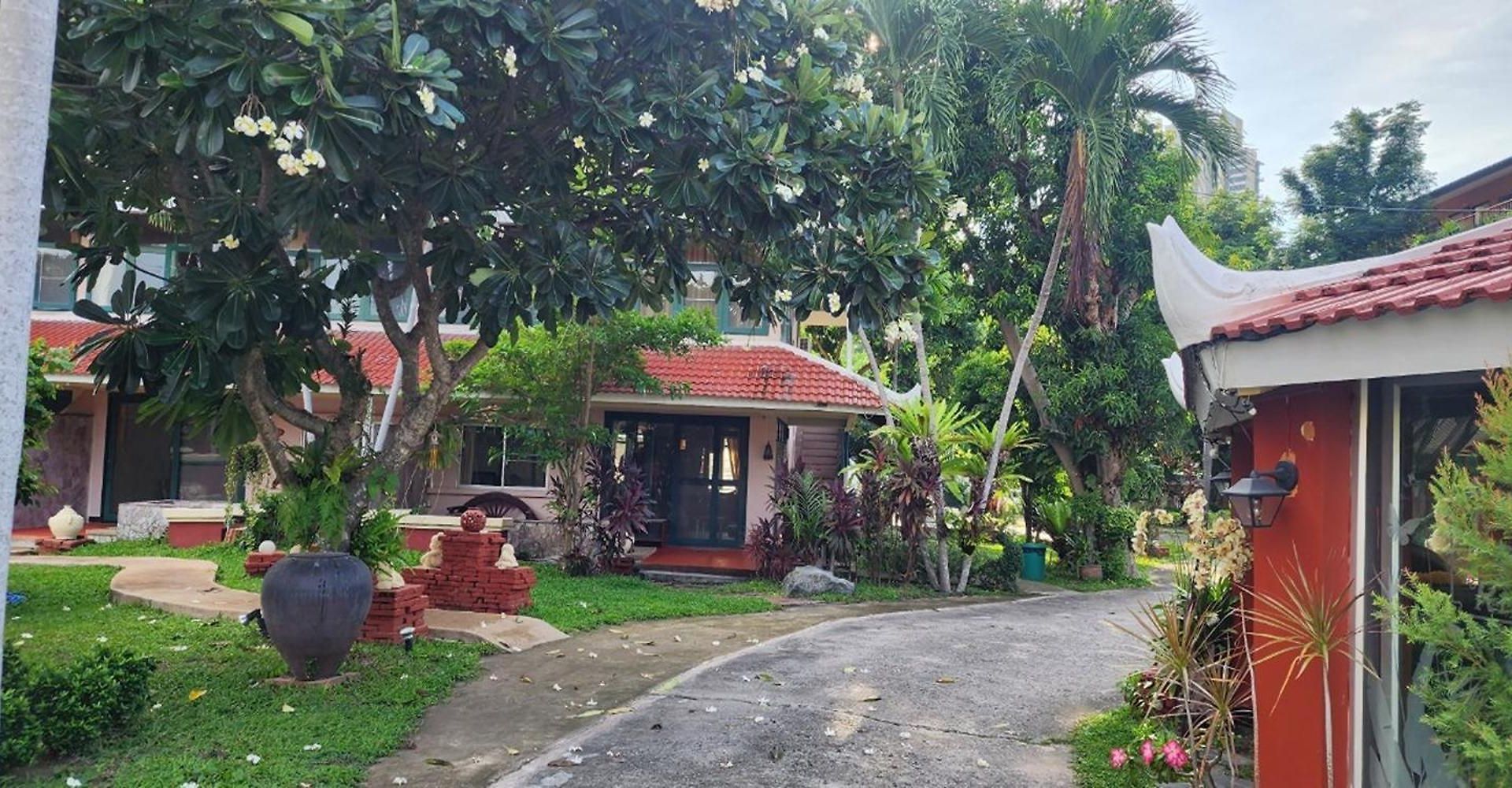 โรงแรม Safari Riviera Pattaya