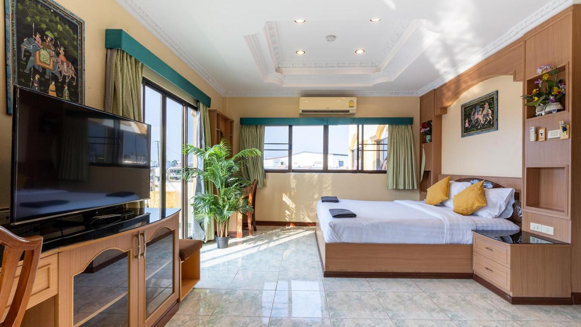 La Casa South 3*