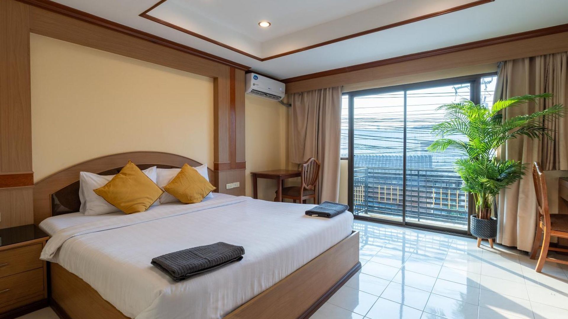 La Casa South โรงแรม