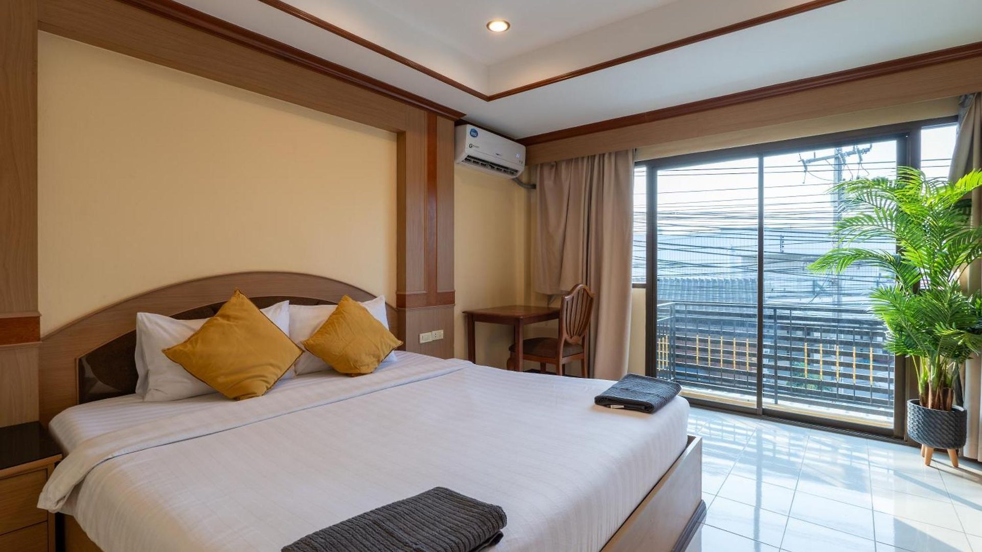 La Casa South โรงแรม