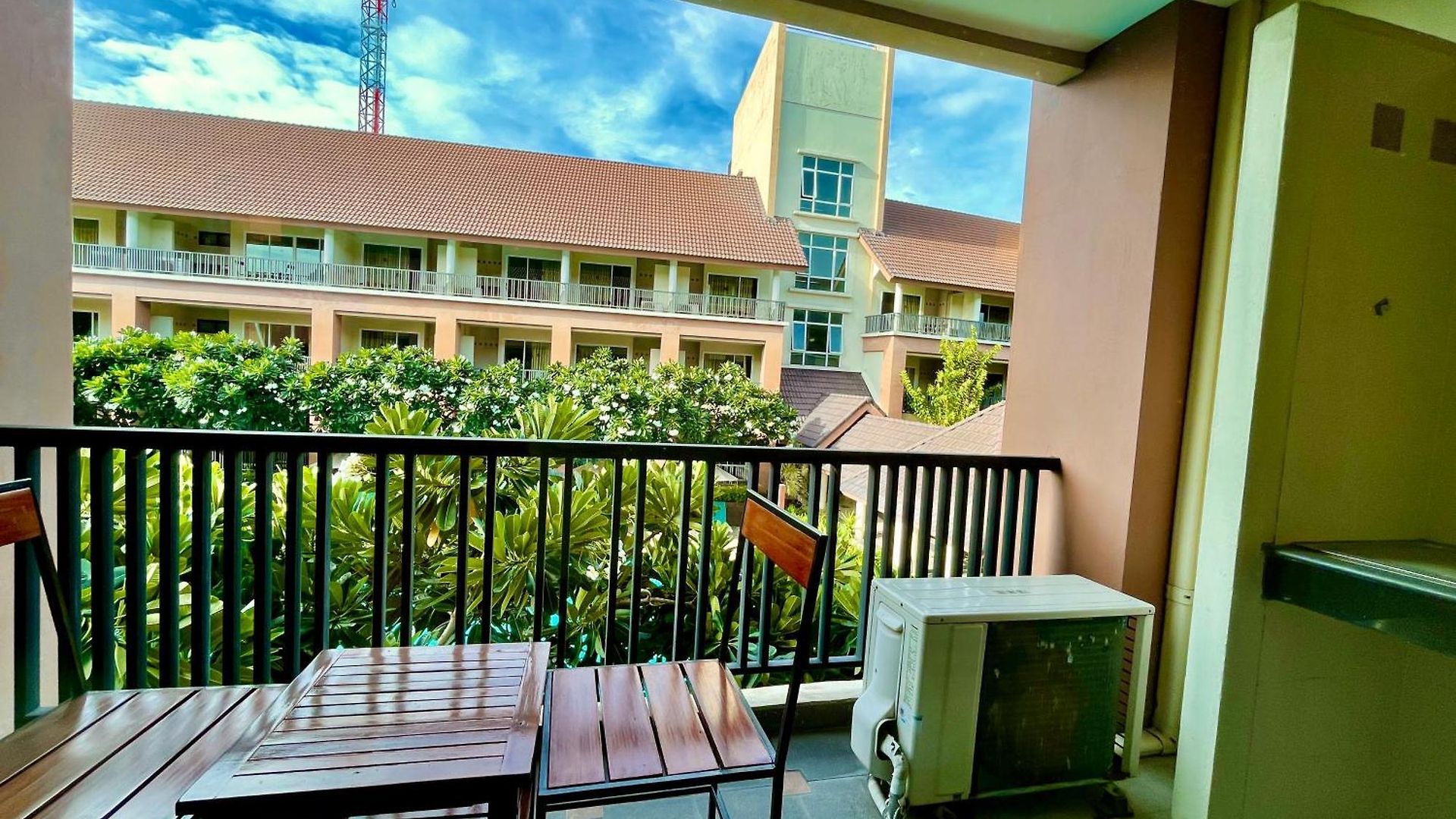 Authong โรงแรม 3*