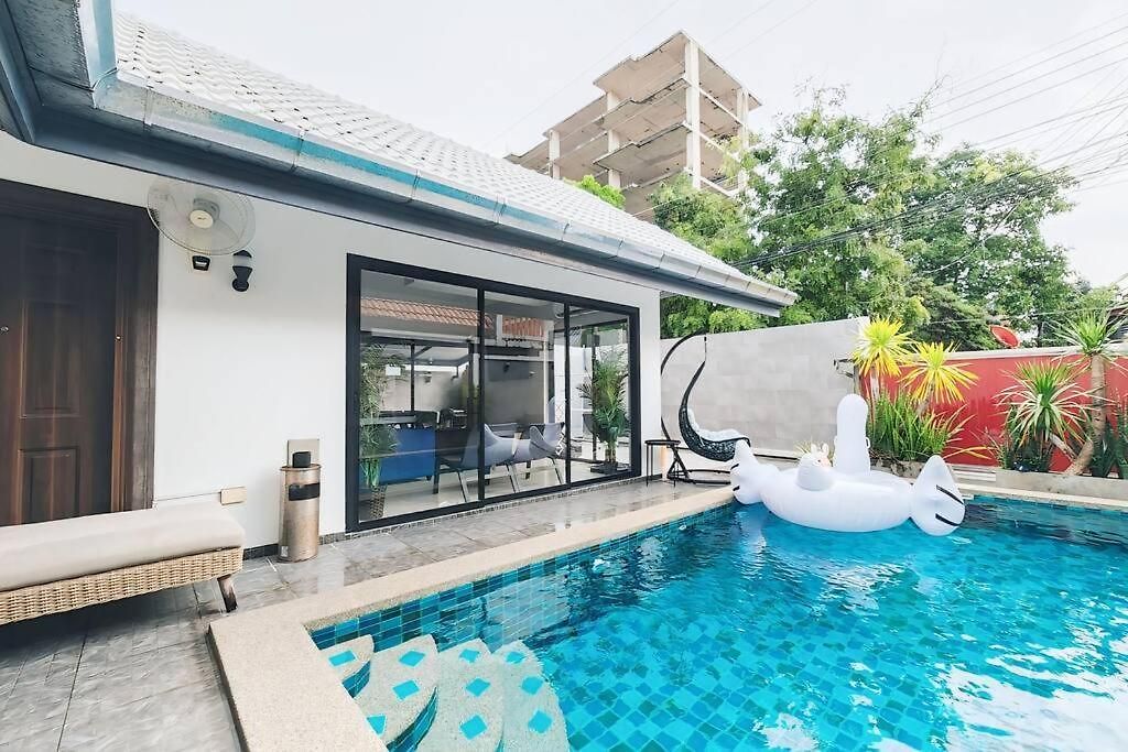 Luxury Pool Center C8 - 4 Bedroom วิลล่า