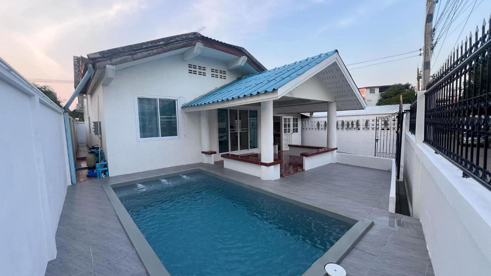วันหยุดที่บ้าน Na Kluea Pool