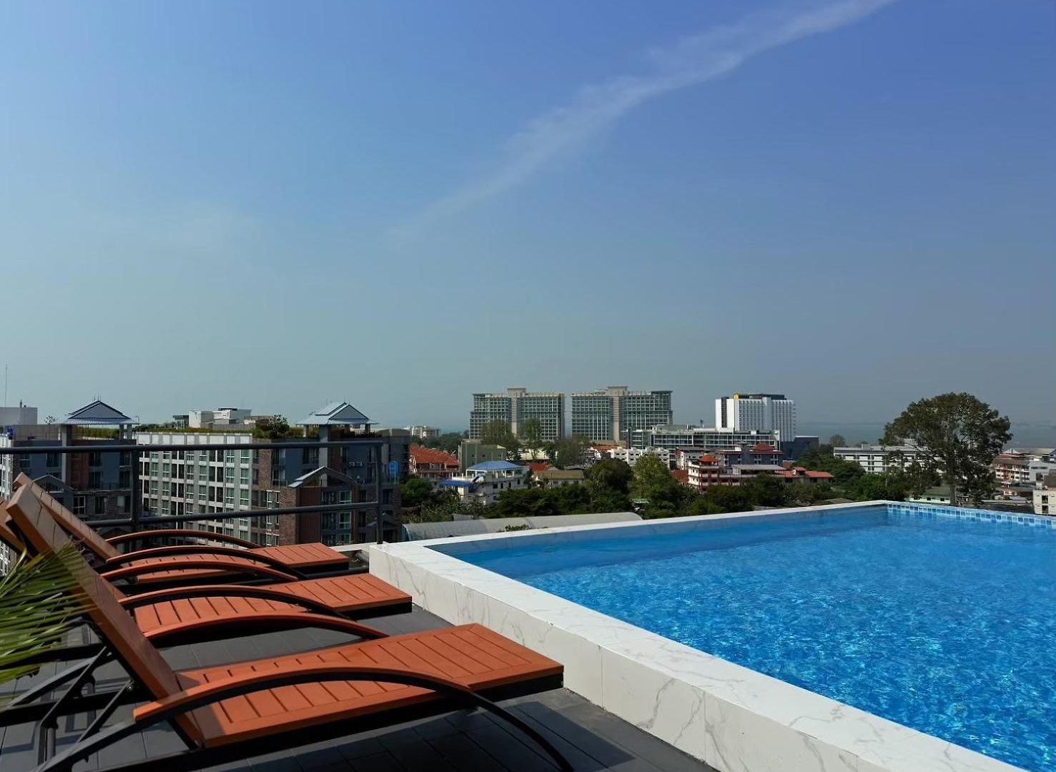 Dday Luxury By D-eco Wellness Centre 4*