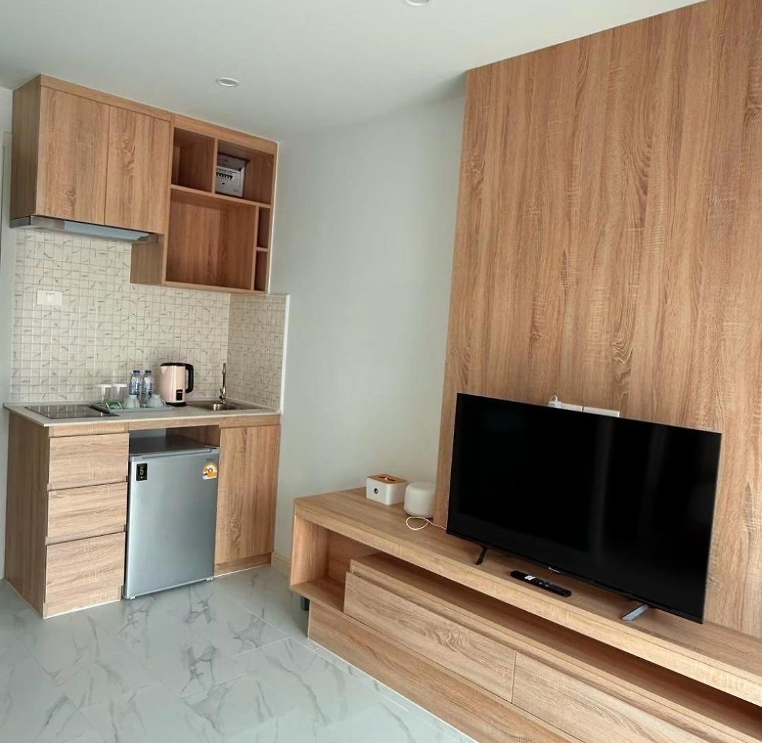 Dday Luxury By D-eco Wellness Centre โรงแรม 4*