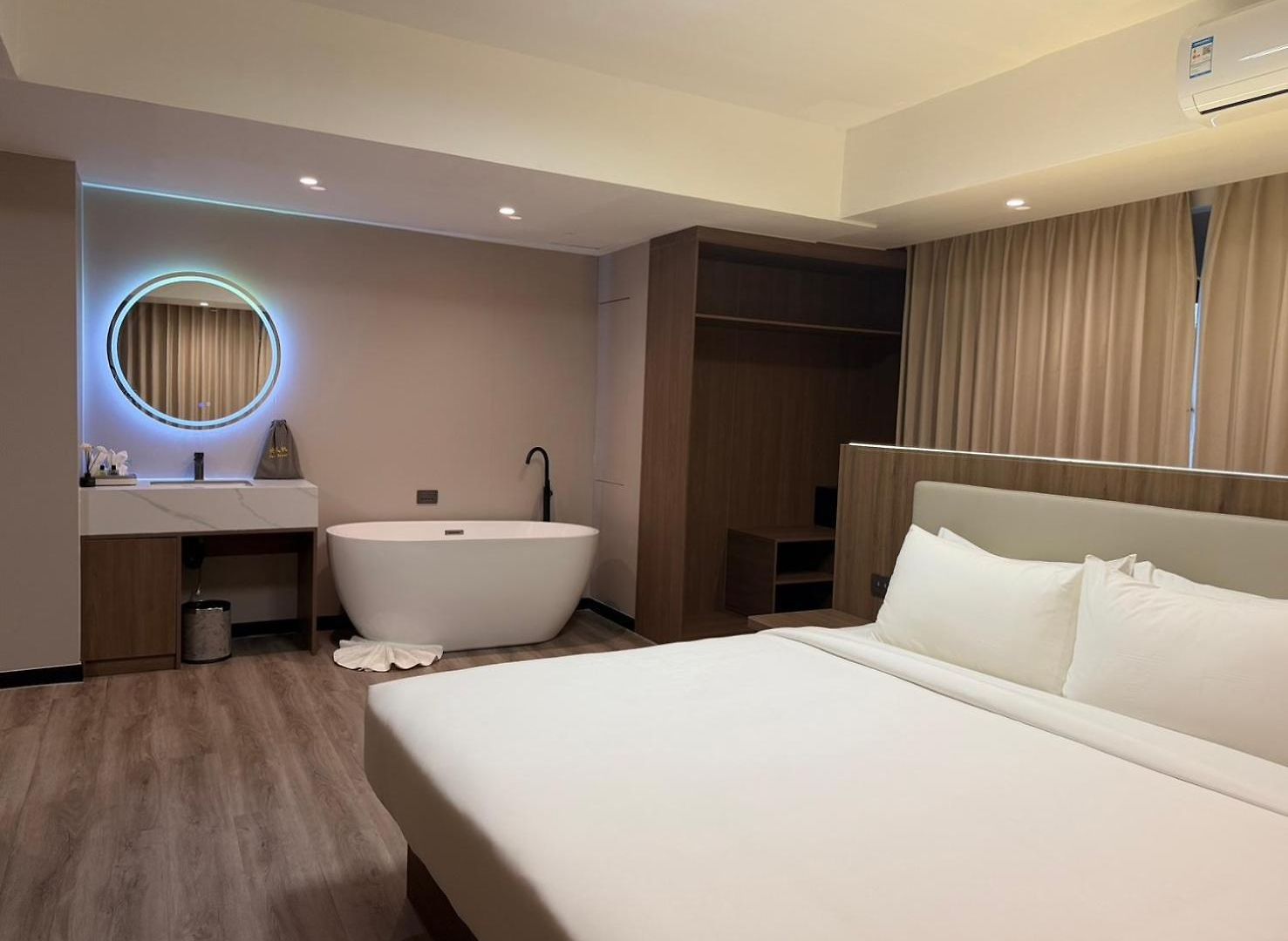 Star โรงแรม